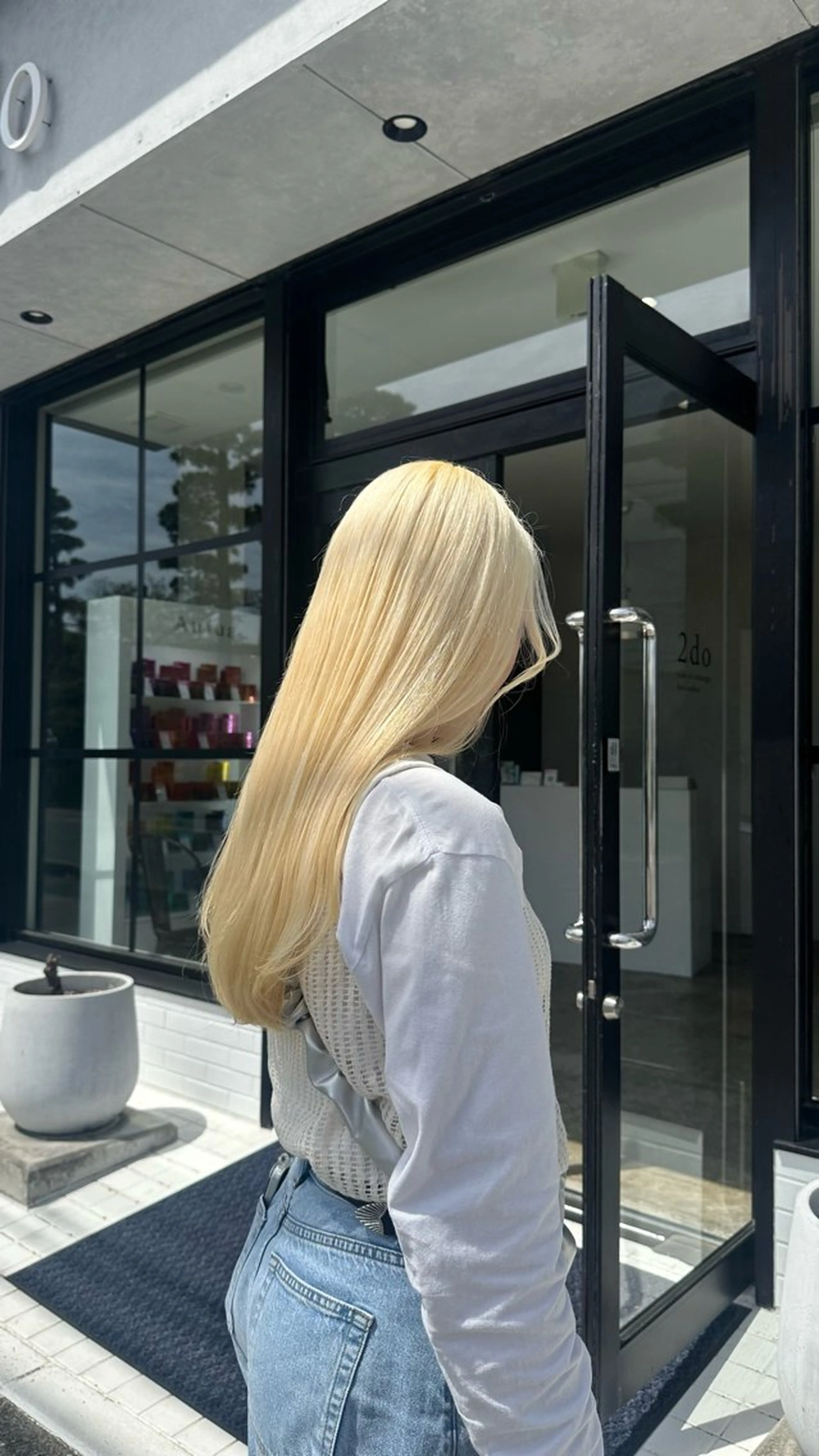 ロング カラー ブリーチ 抜きっぱなしブロンド ヘアカラー 2do Yu-kiのヘアスタイル