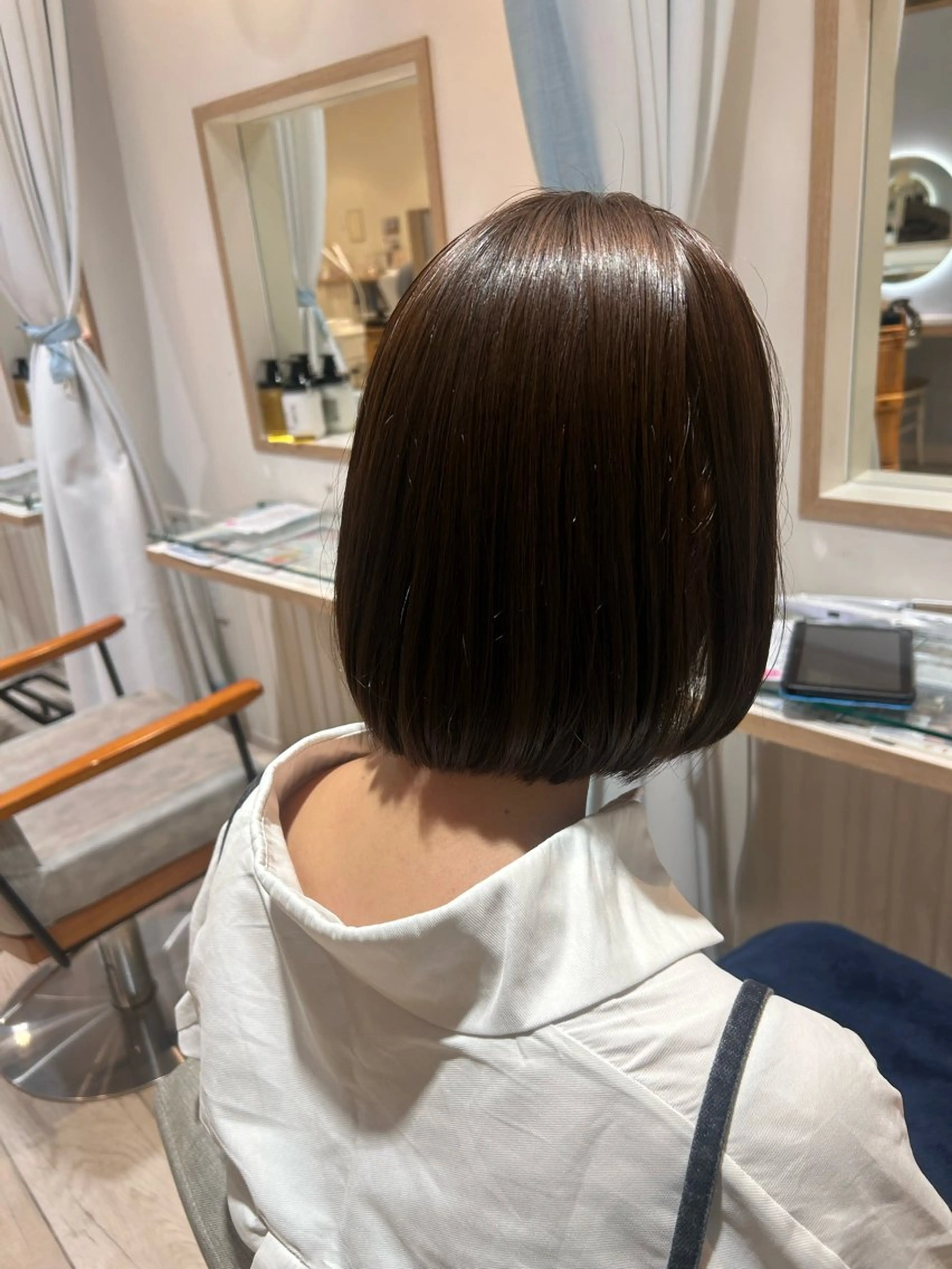 ミディアム カラー アッシュ アッシュブラウン ブラウンカラー 透明感カラー カット ヘアカラー 大川 夏実のヘアスタイル