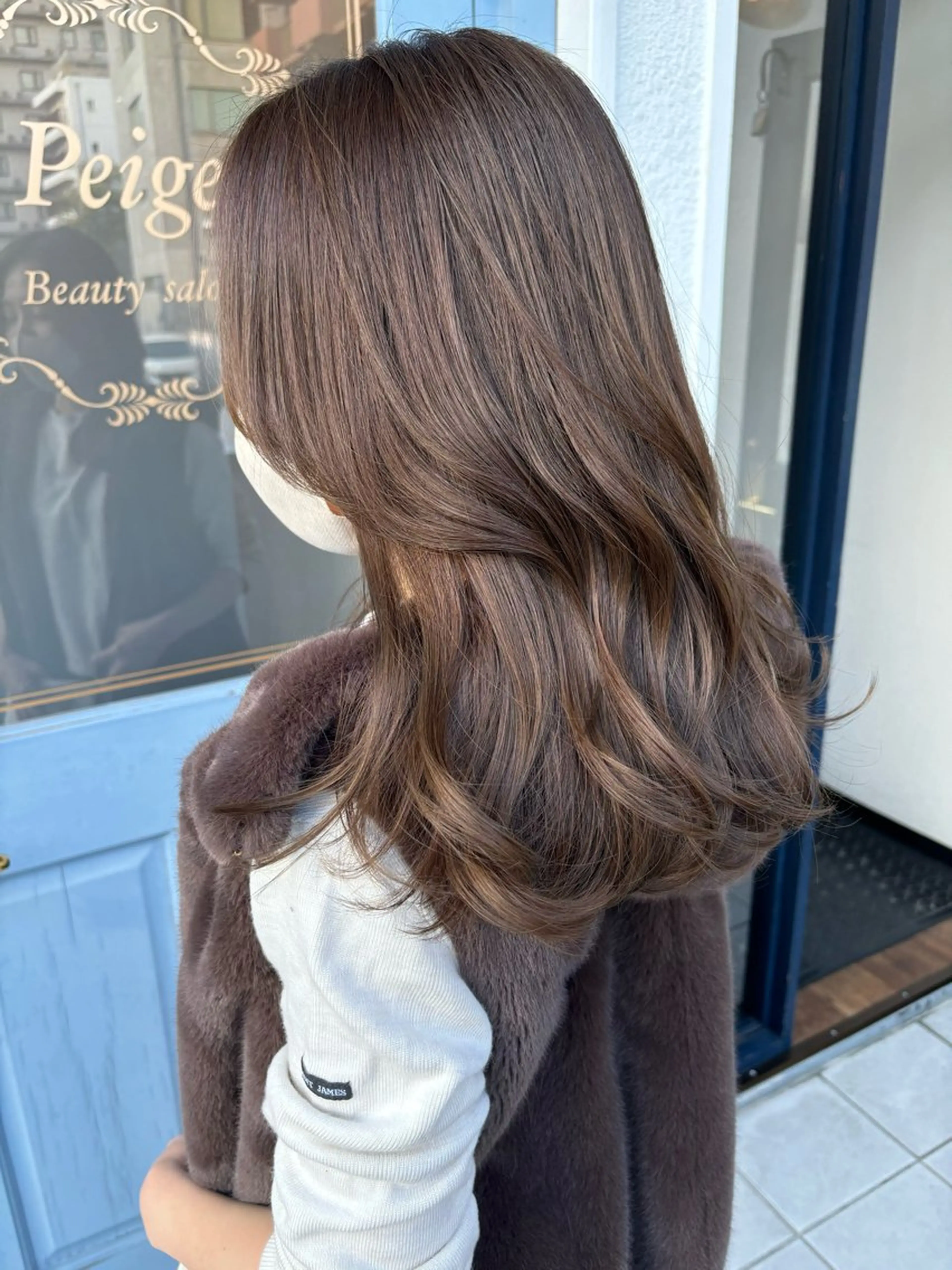 ミディアム レイヤーカット カット ヘアカラー トリートメント peige 斉藤✨大人ヘアー✨のヘアスタイル