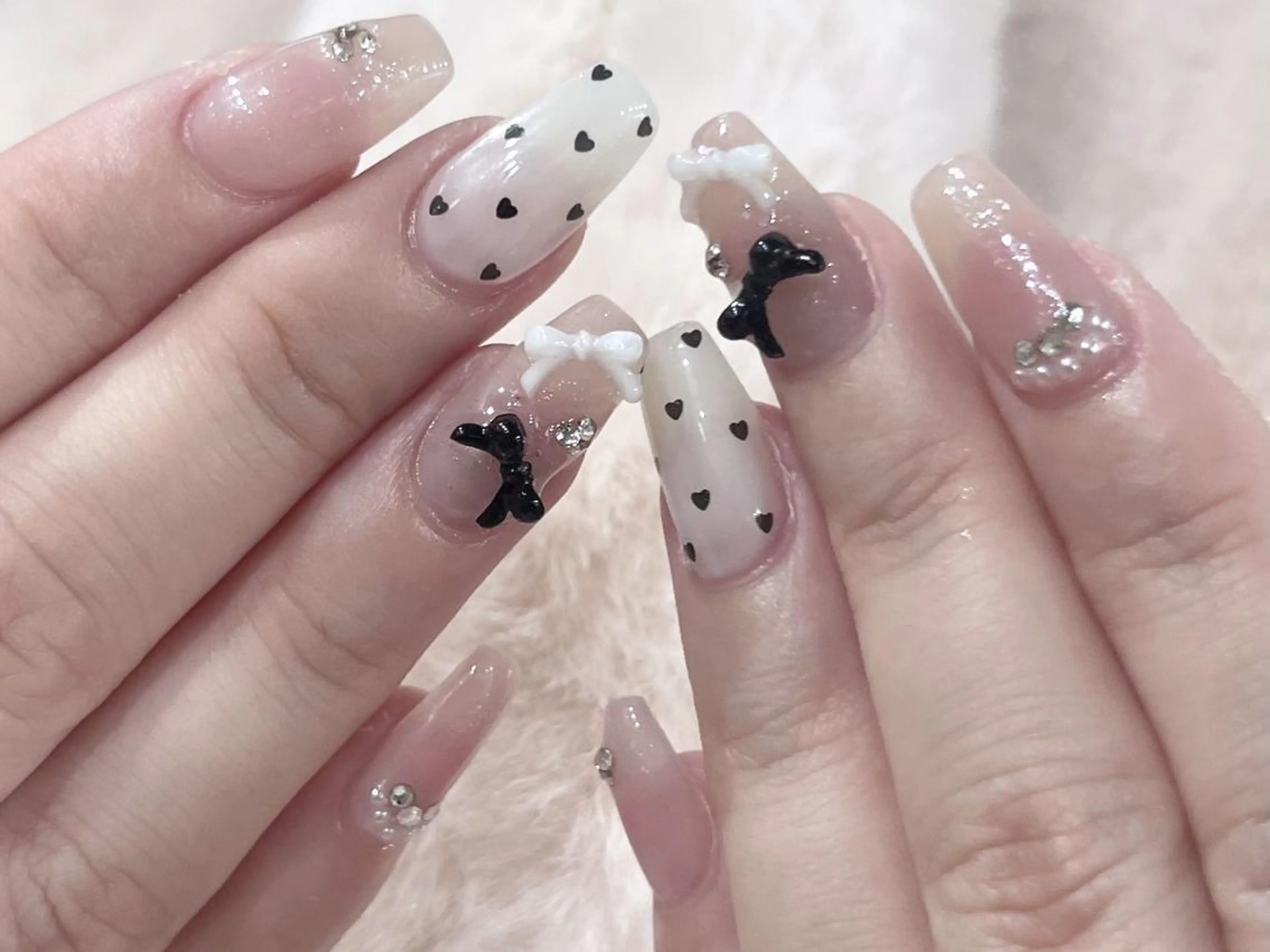 ネイル 🎀fein. official🎀のマツエク・マツパデザイン