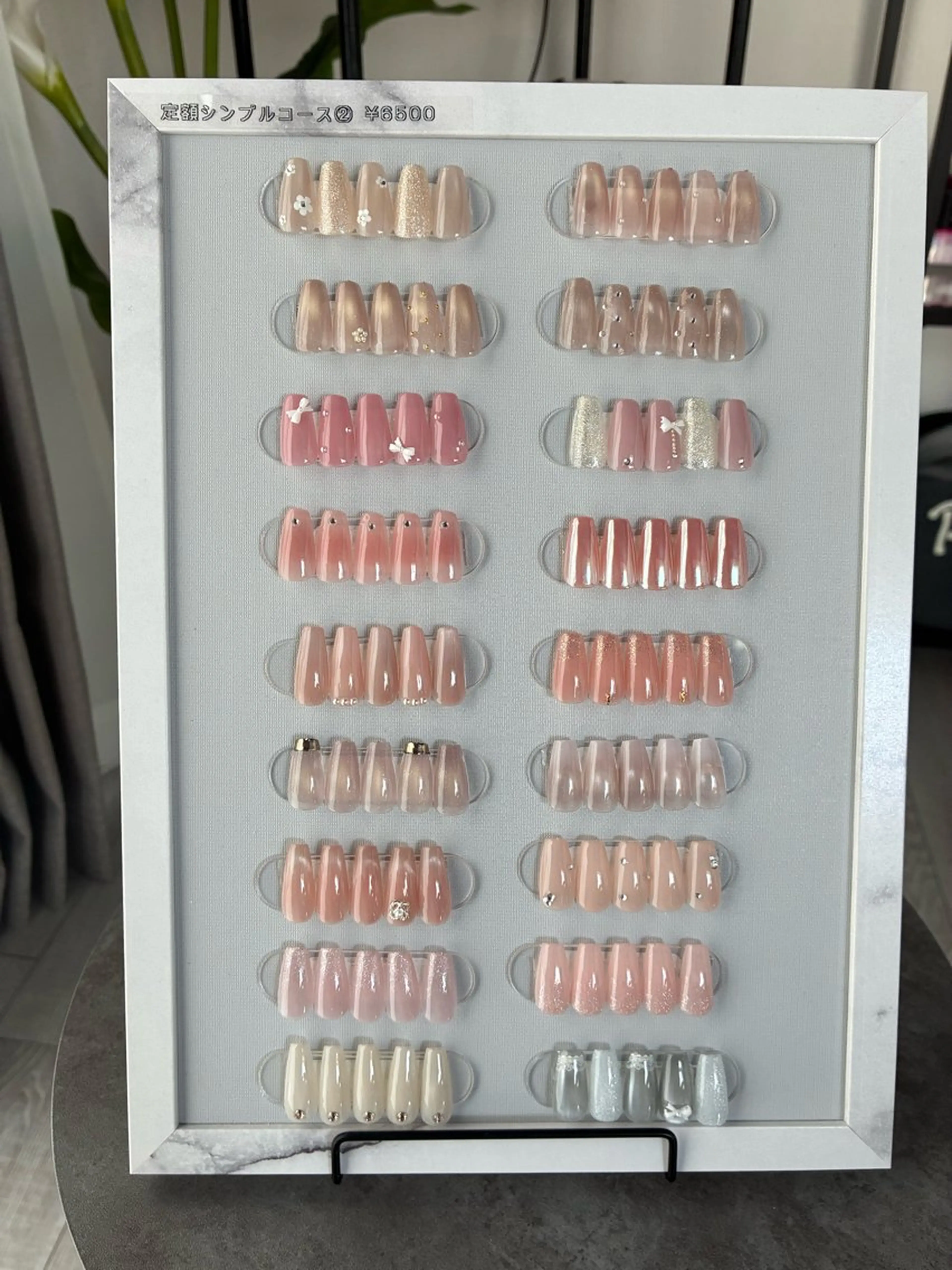 ネイル ハンドネイル フットネイル Rien Salonのネイルデザイン