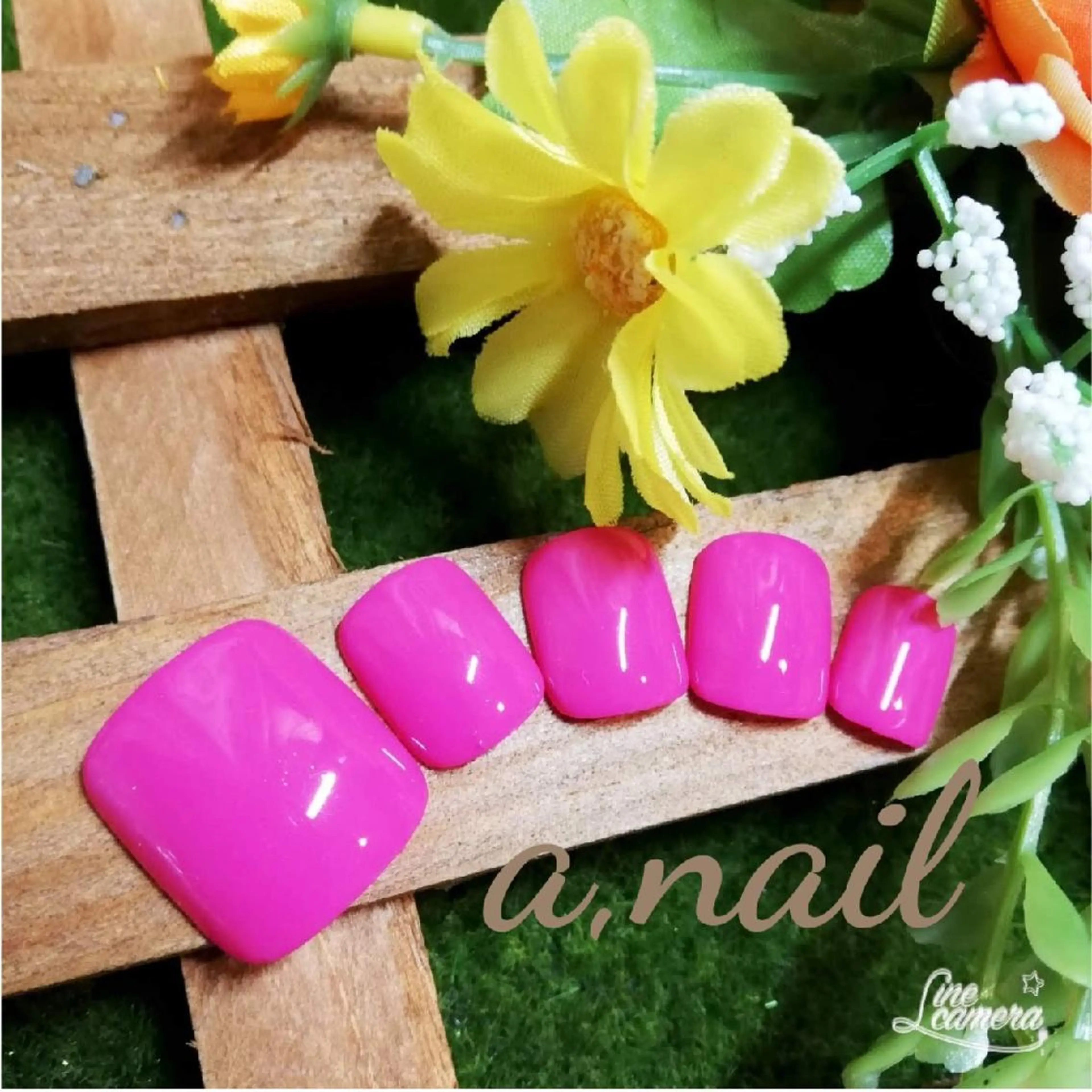 ネイル フットネイル ラメ(グリッター) ワンカラーネイル フットネイル ネイルサロン エーネイルのネイルデザイン