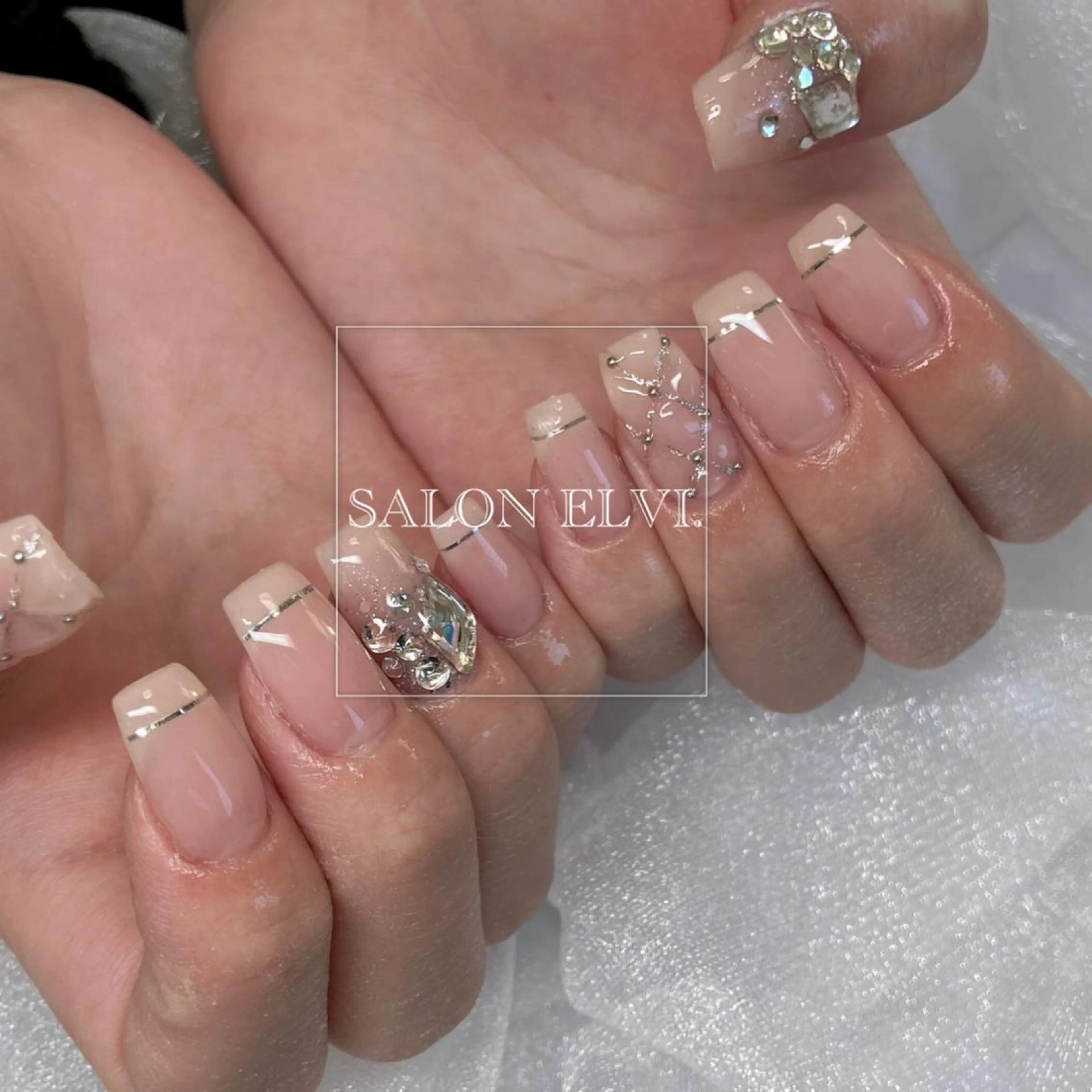 ネイル SALON ELVI.所属・SALON ELVI.のネイルデザイン