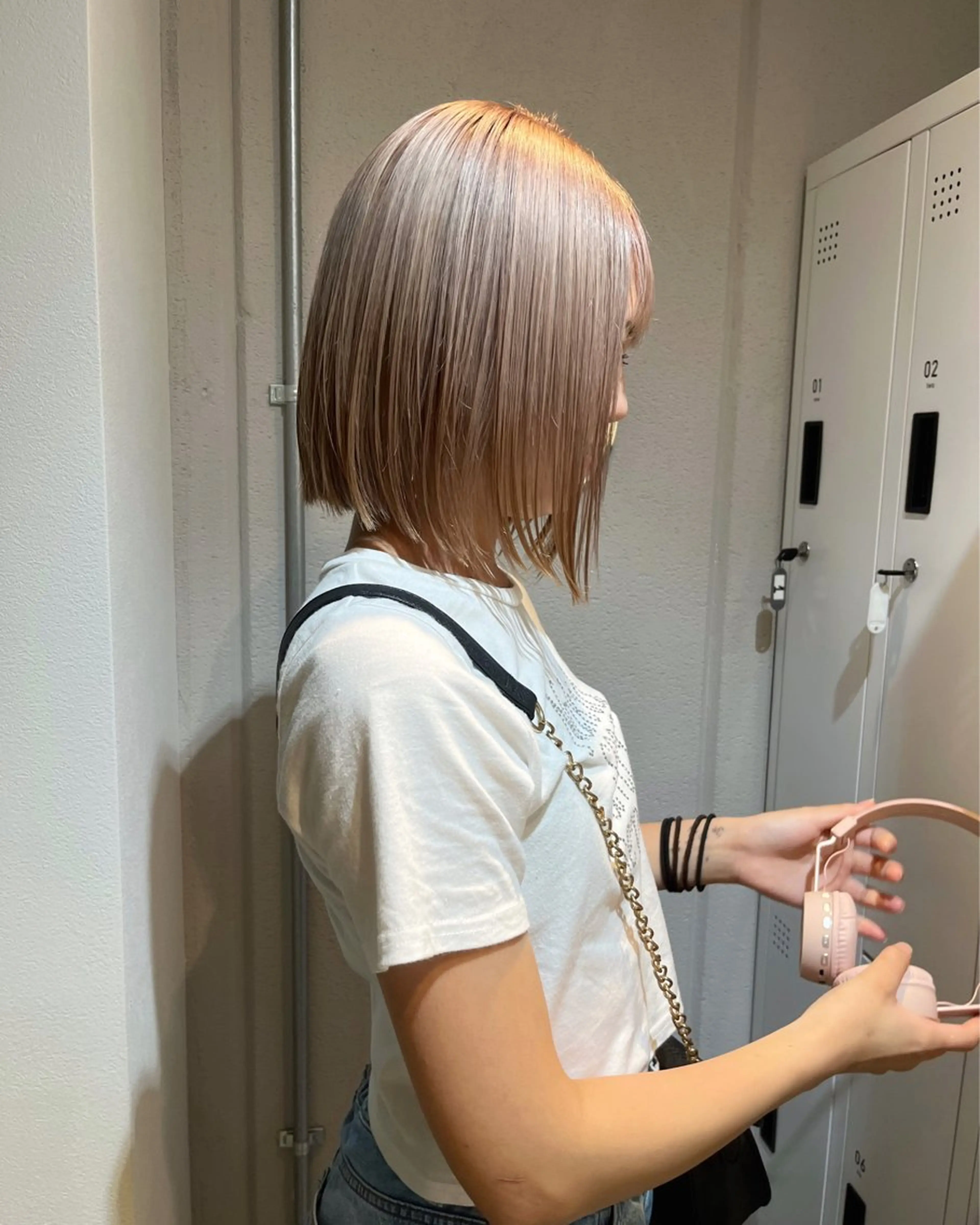 ミディアム カラー aya/ブリーチ/ ボブ/ショートのヘアスタイル