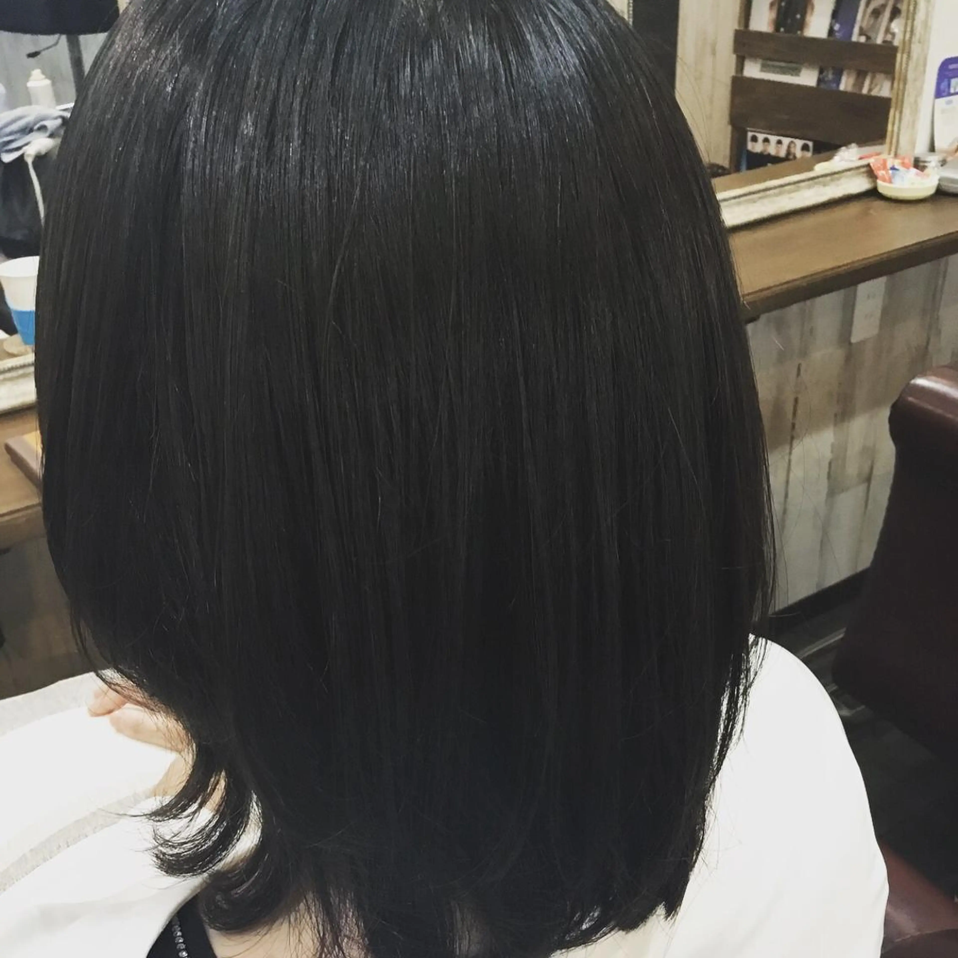 ミディアム カラー embrace エンブレイスのヘアスタイル