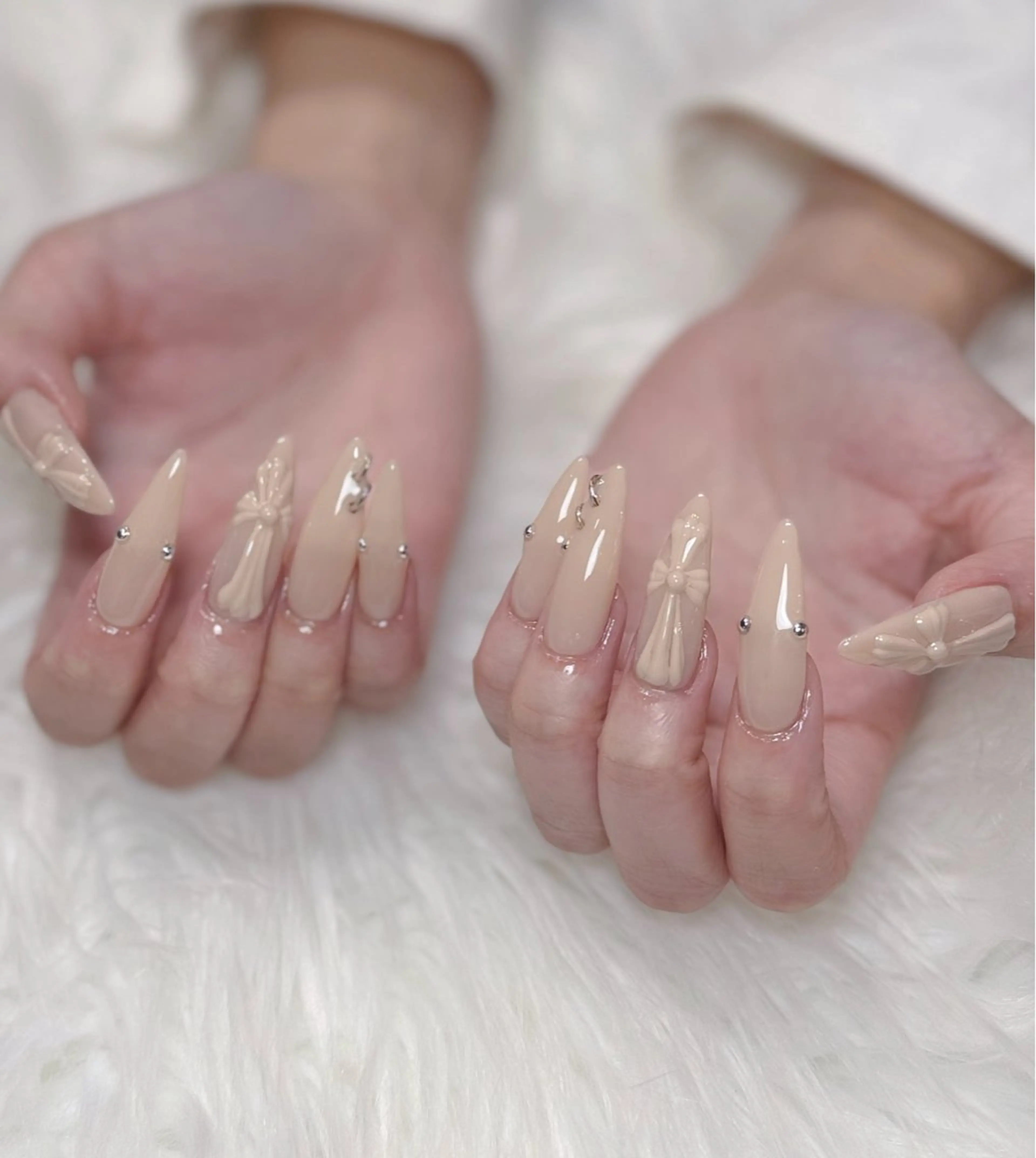 ネイル オーロラネイル チークネイル フットネイル フレンチネイル ジェルネイル ハンドネイル Nichi Nailsのネイルデザイン