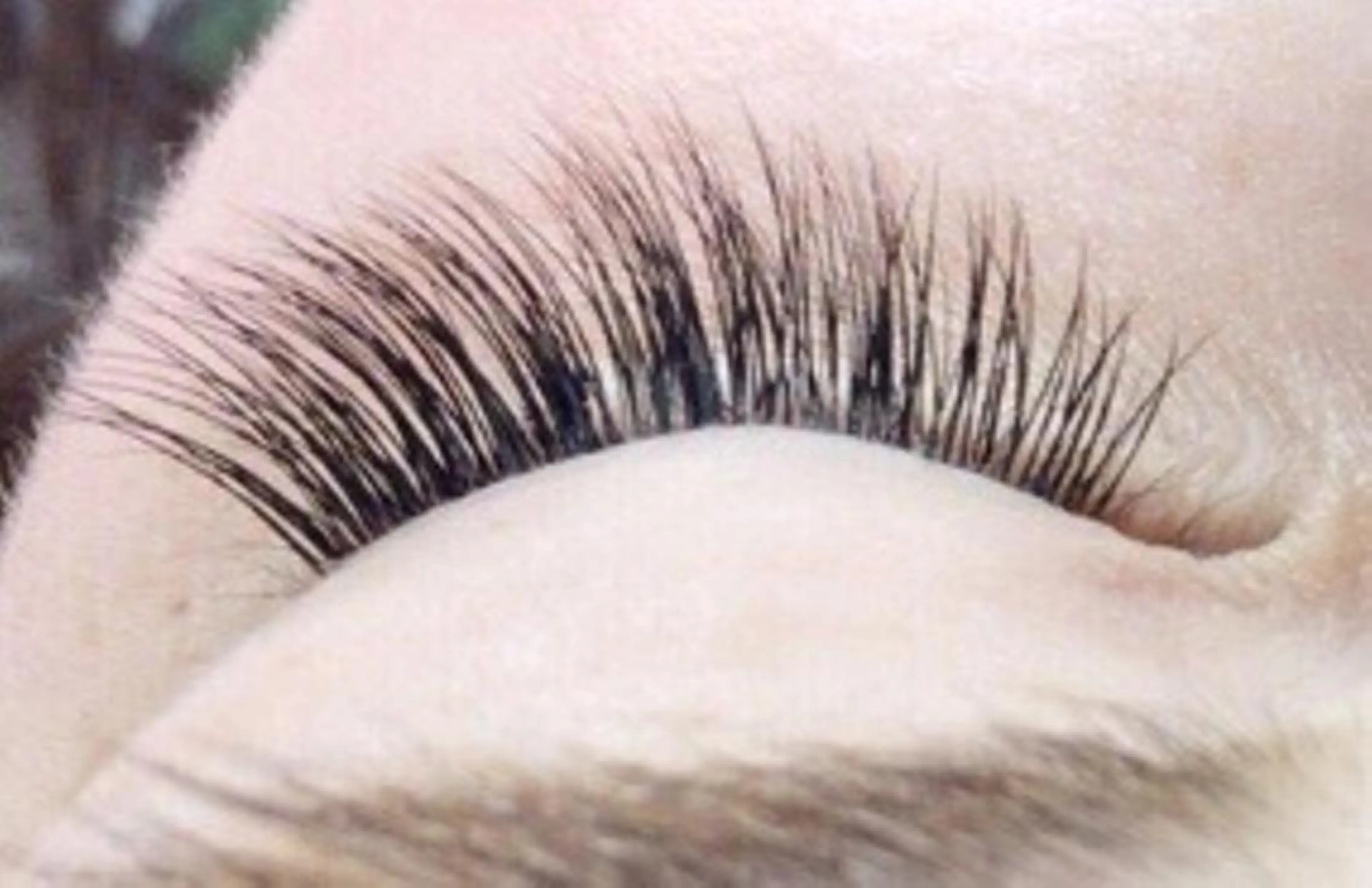 マツエク・マツパ 艶髪育成サロン 京橋　shinのヘアスタイル