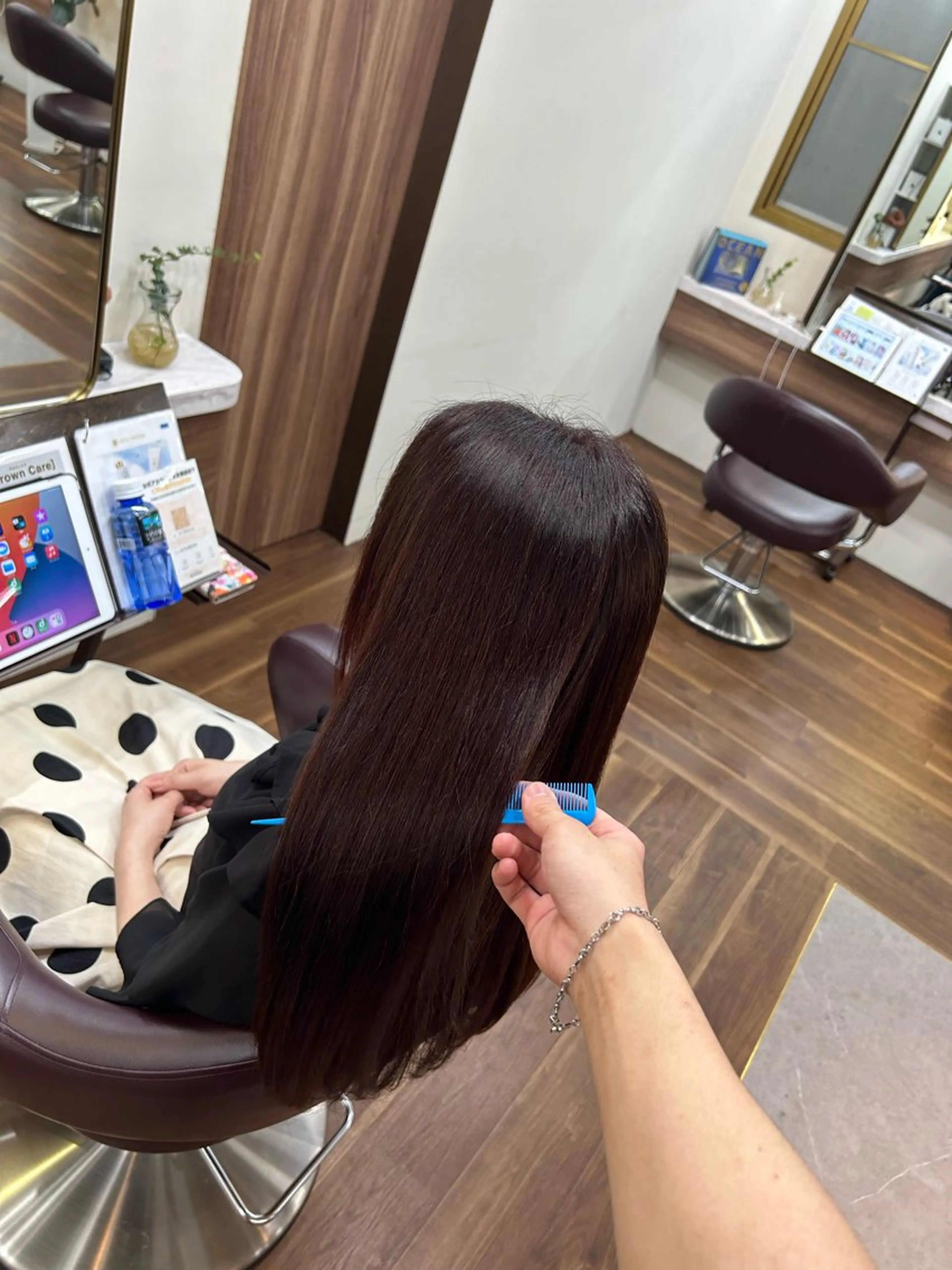 ロング カラー 野上 晃生のヘアスタイル