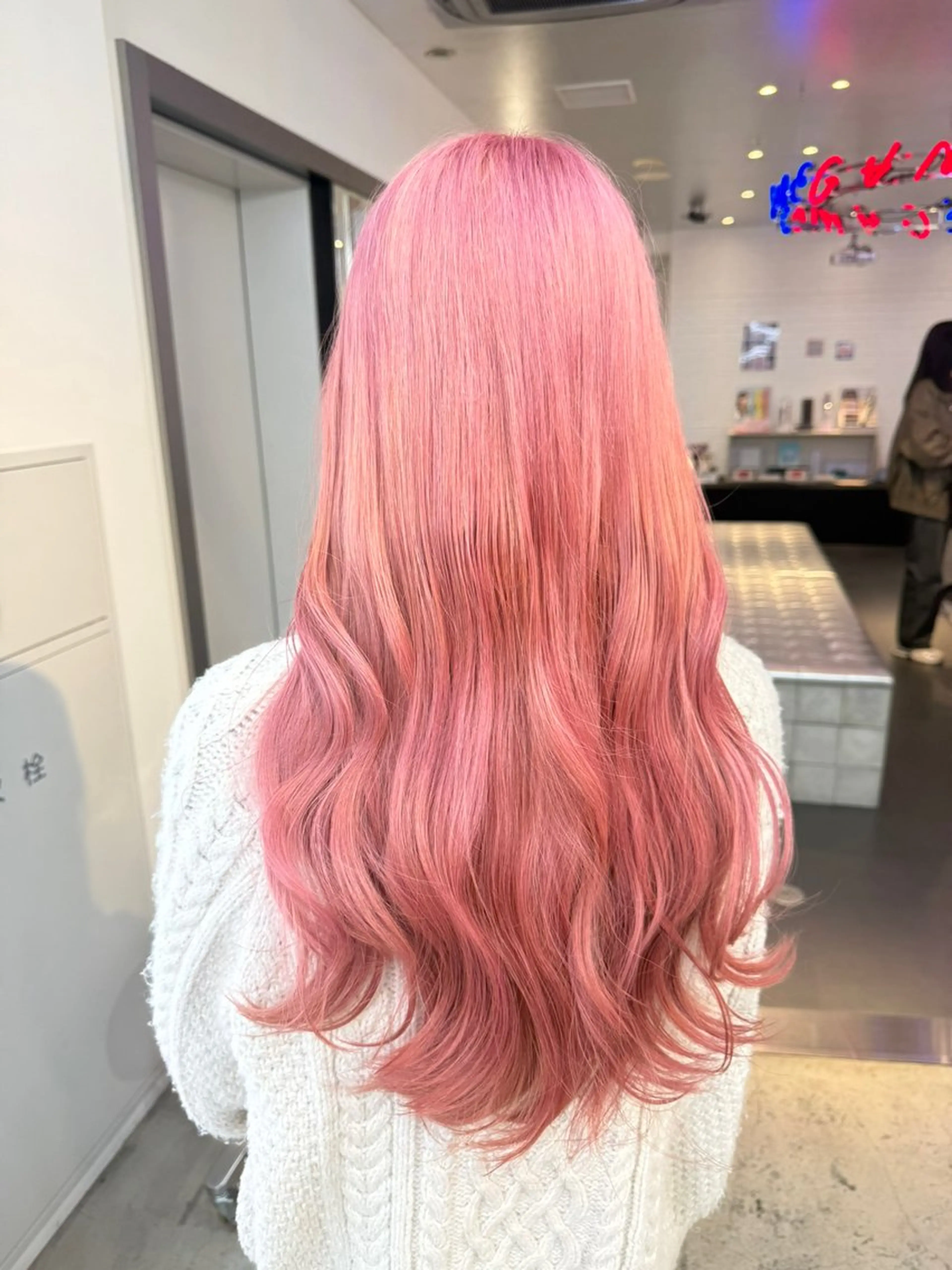 ロング カラー ブリーチ ピンクカラー ヘアカラー トリートメント レイヤー/ハイトーン 🧸SENAのヘアスタイル