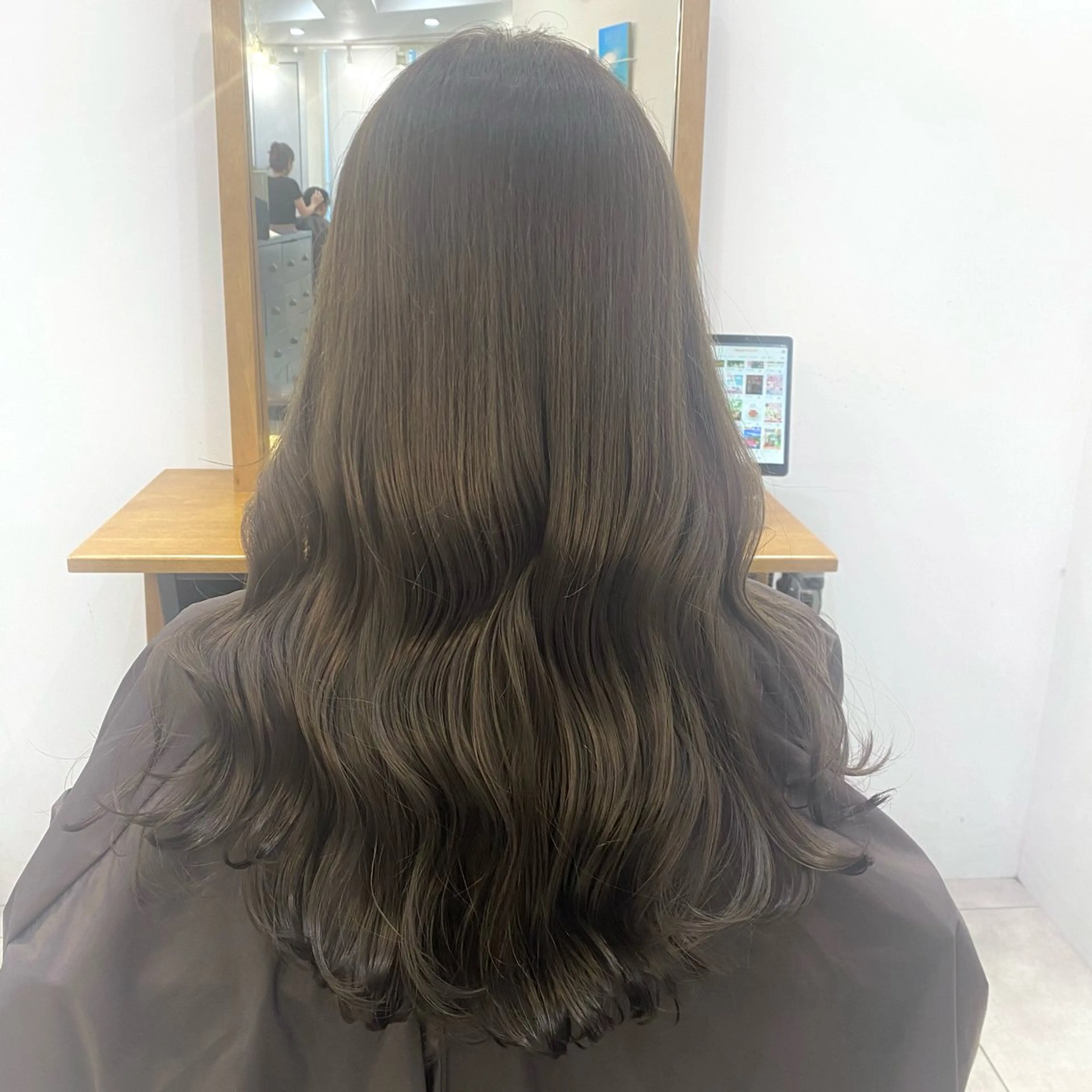 ロング カット ヘアカラー トリートメント little salt 渋谷店所属・akina＊ブリーチ ♡トレンドヘアのヘアスタイル