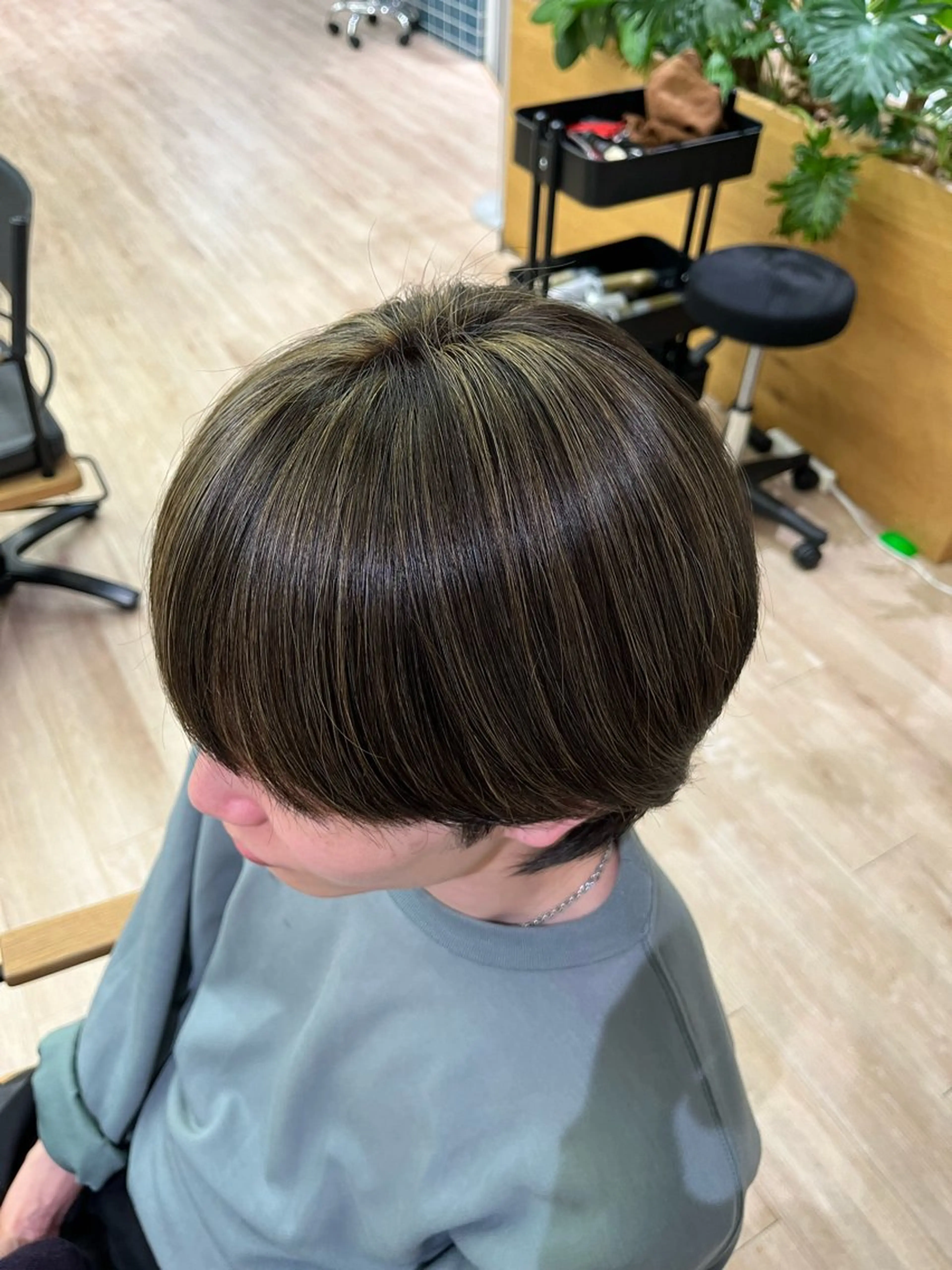 ショート カラー 溝曽路 優衣のヘアスタイル