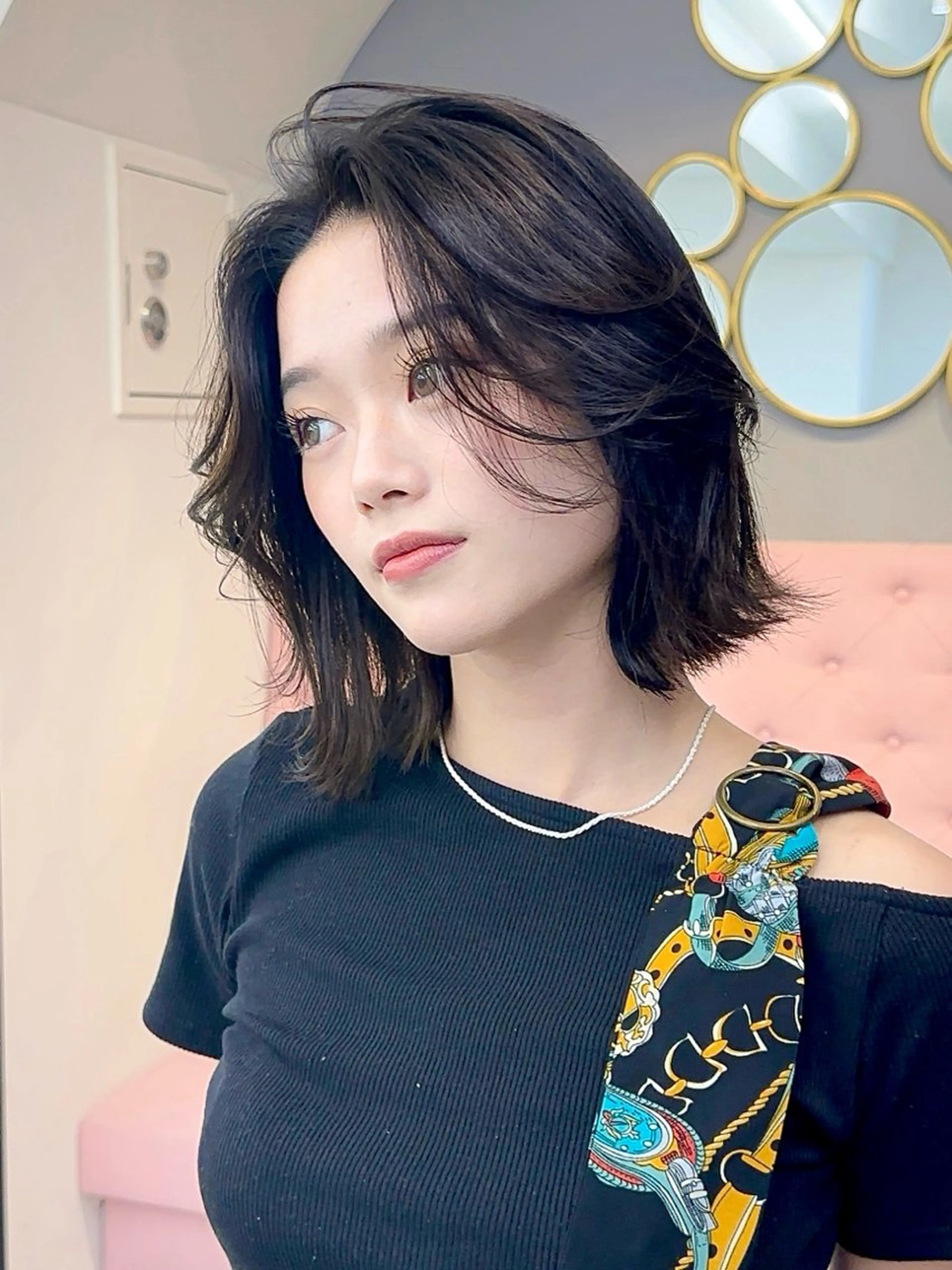 ミディアム ボブレイヤー ボブ かきあげバング レイヤーカット 似合わせカット 根来悠斗のヘアスタイル