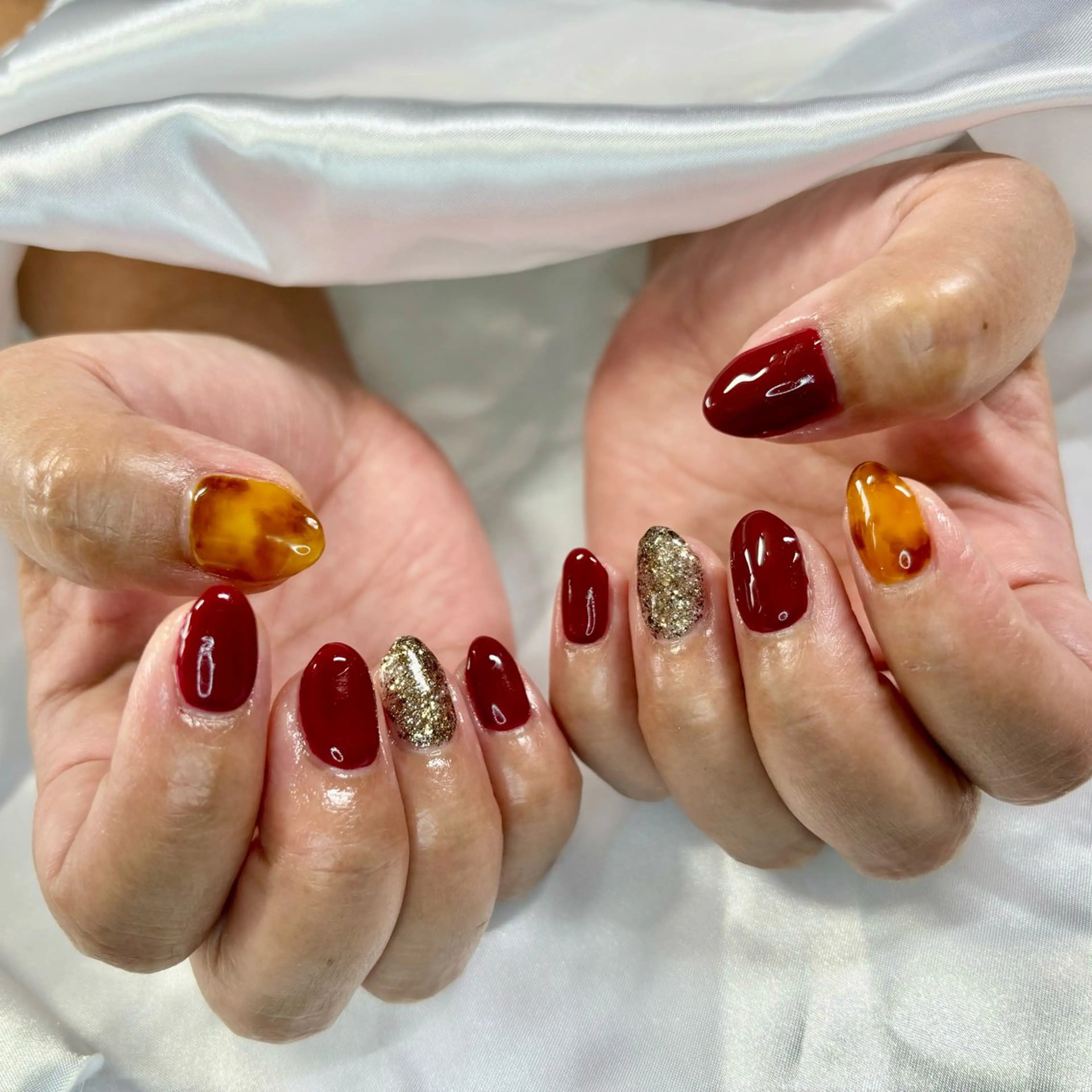 ネイル べっ甲ネイル ボルドー 山田 麻樹のネイルデザイン