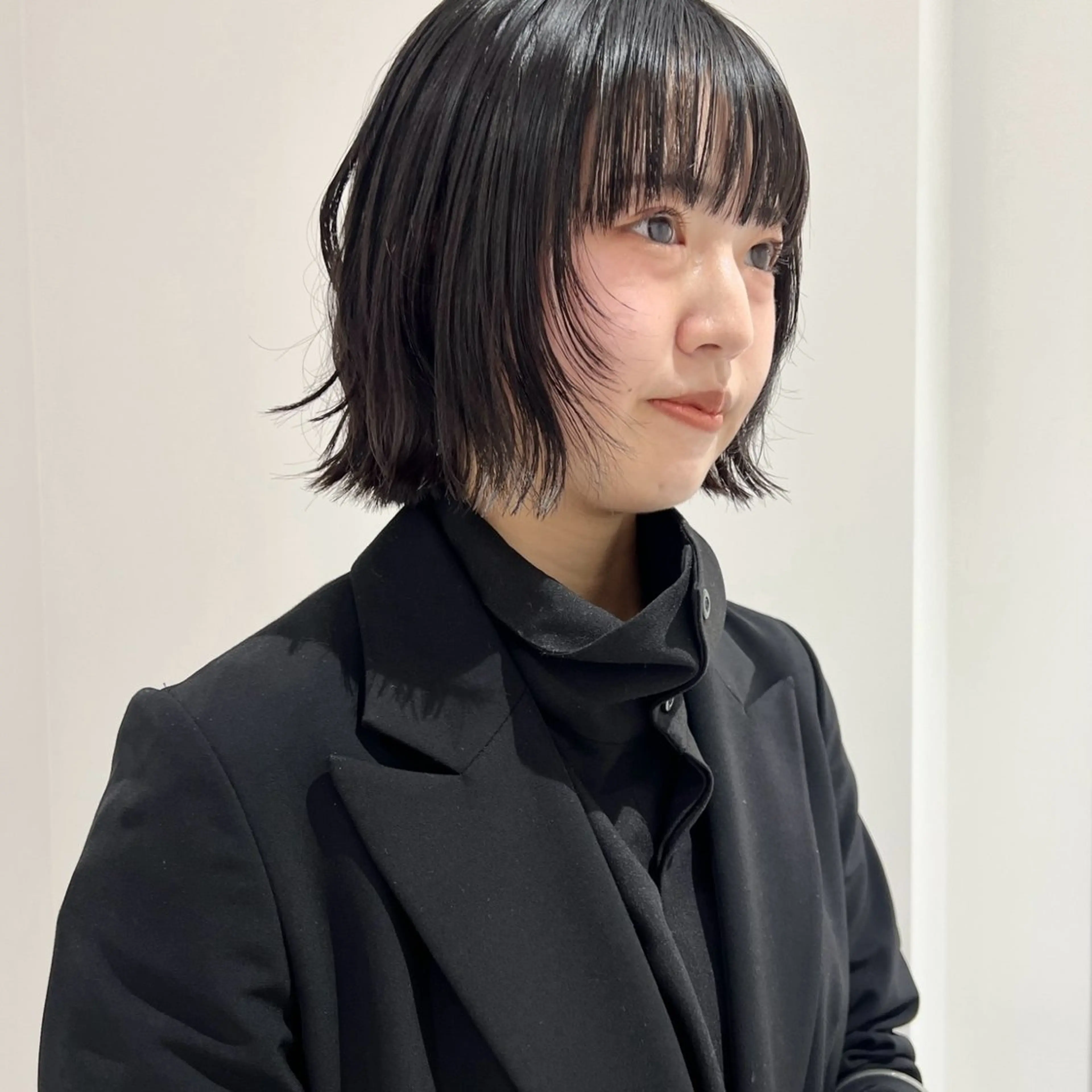 ミディアム カット りな/ボブ /ダブルカラーのヘアスタイル