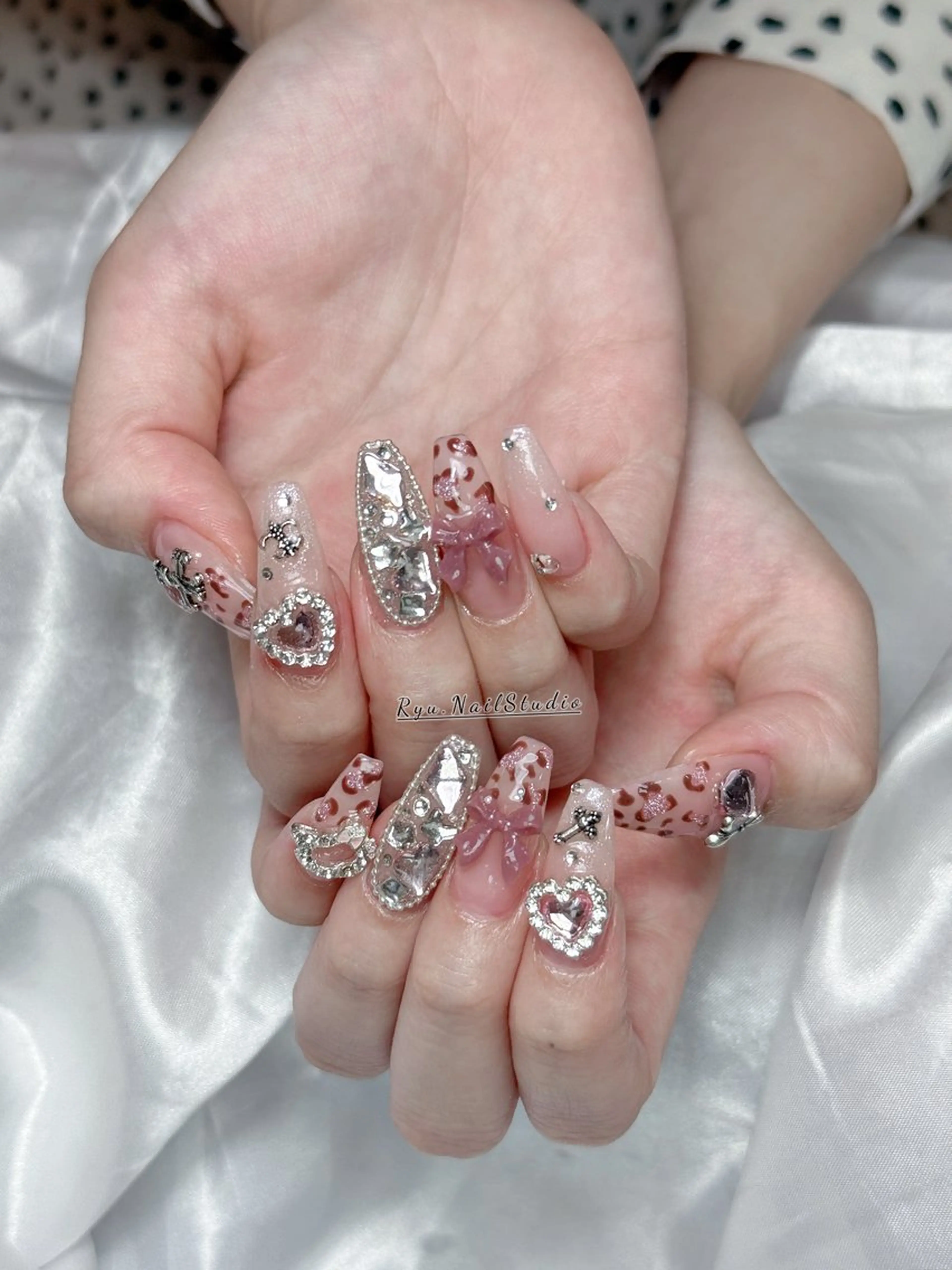 ネイル アートネイル ジェルネイル グラデーション マグネットネイル ニュアンスネイル ハンドネイル Ryu nail studioのネイルデザイン