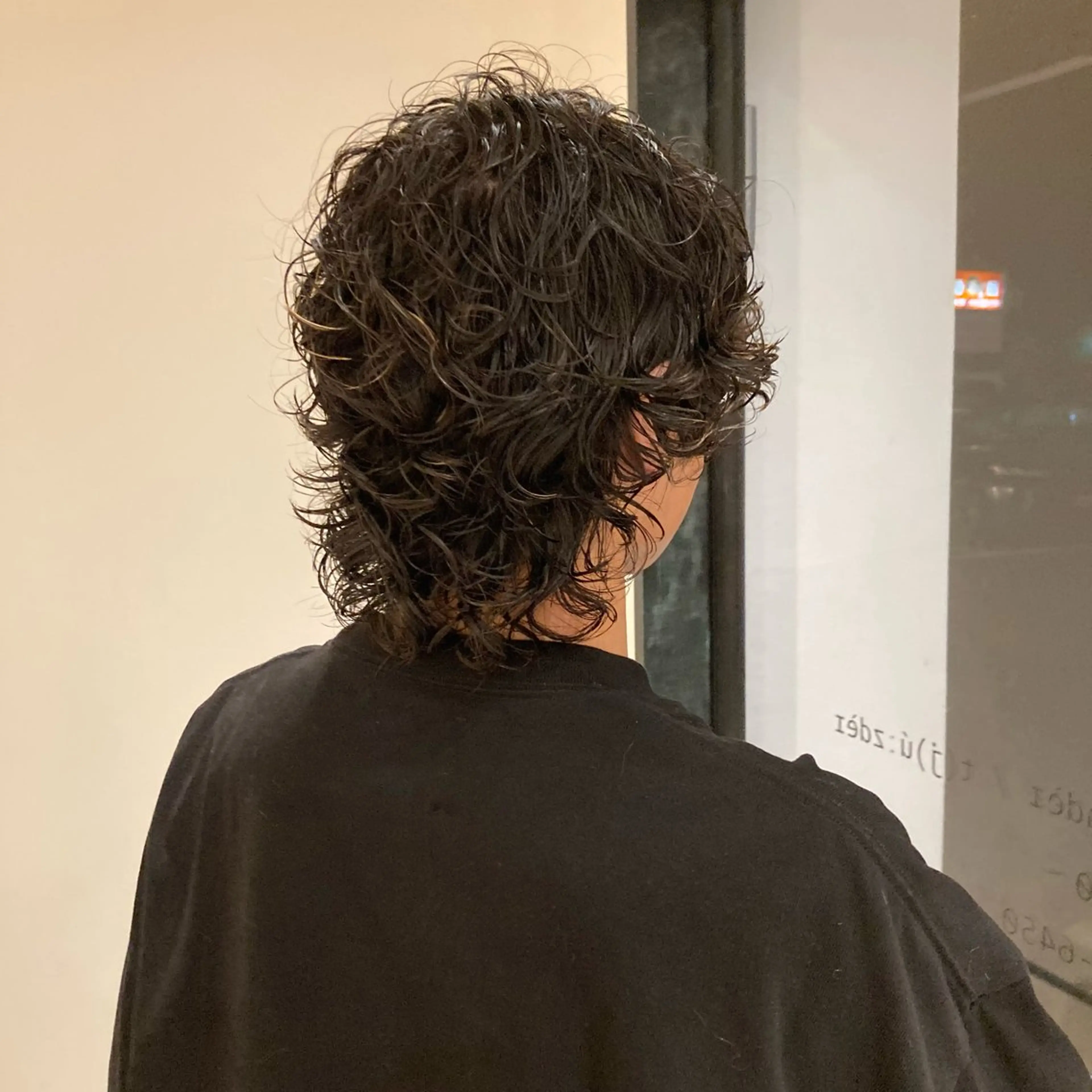 ミディアム パーマ ミディアムパーマ ウルフカット パーマ 高木 玲奈のヘアスタイル