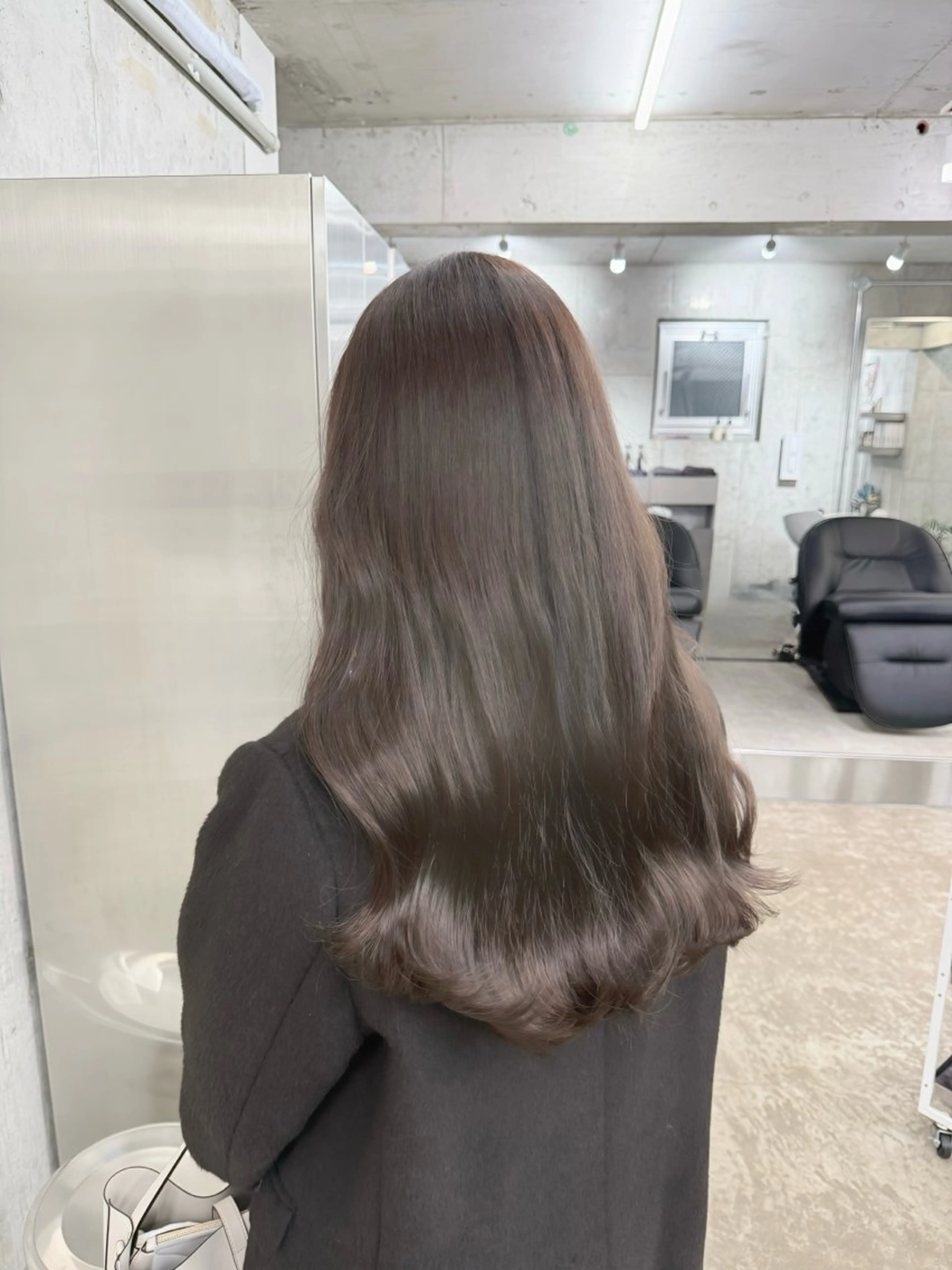 ロング カラー 透明感カラー グレージュ カット ヘアカラー トリートメント たいき/グレージュ/ 透明感/ブリーチなしのヘアスタイル