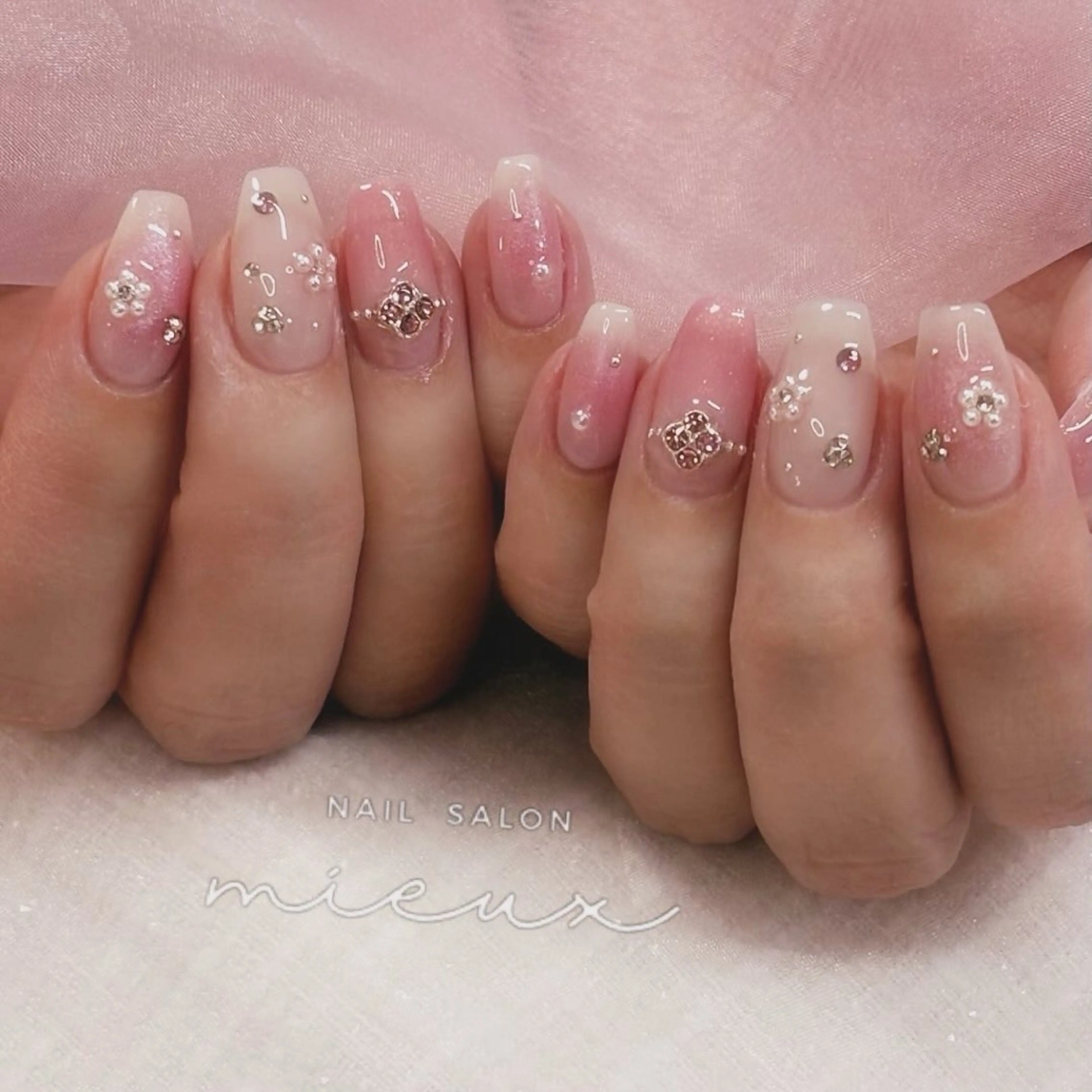 ネイル ハンドネイル nailsalon mieuxのネイルデザイン