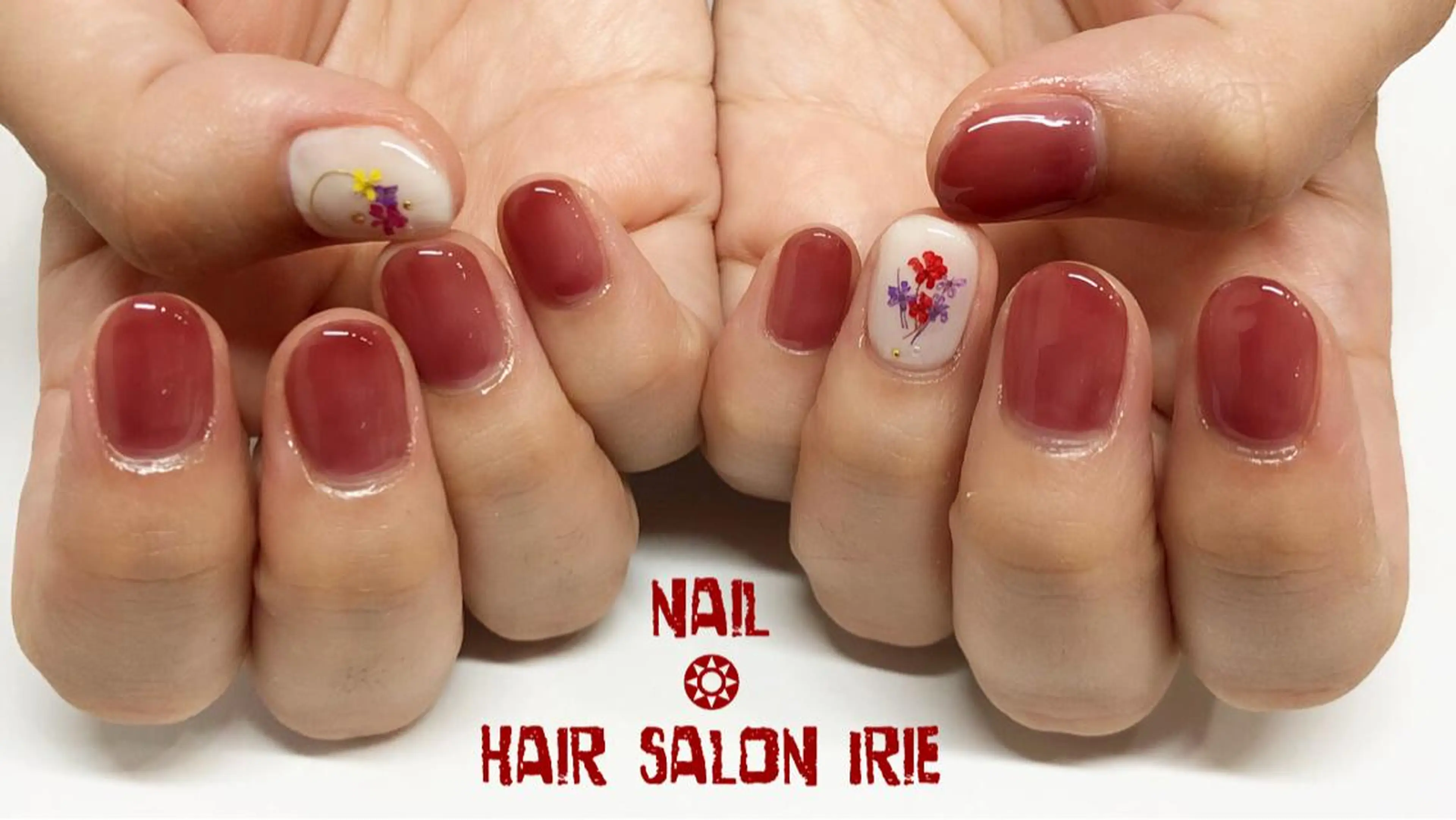 ネイル 持ち込み 與儀 知佳のネイルデザイン