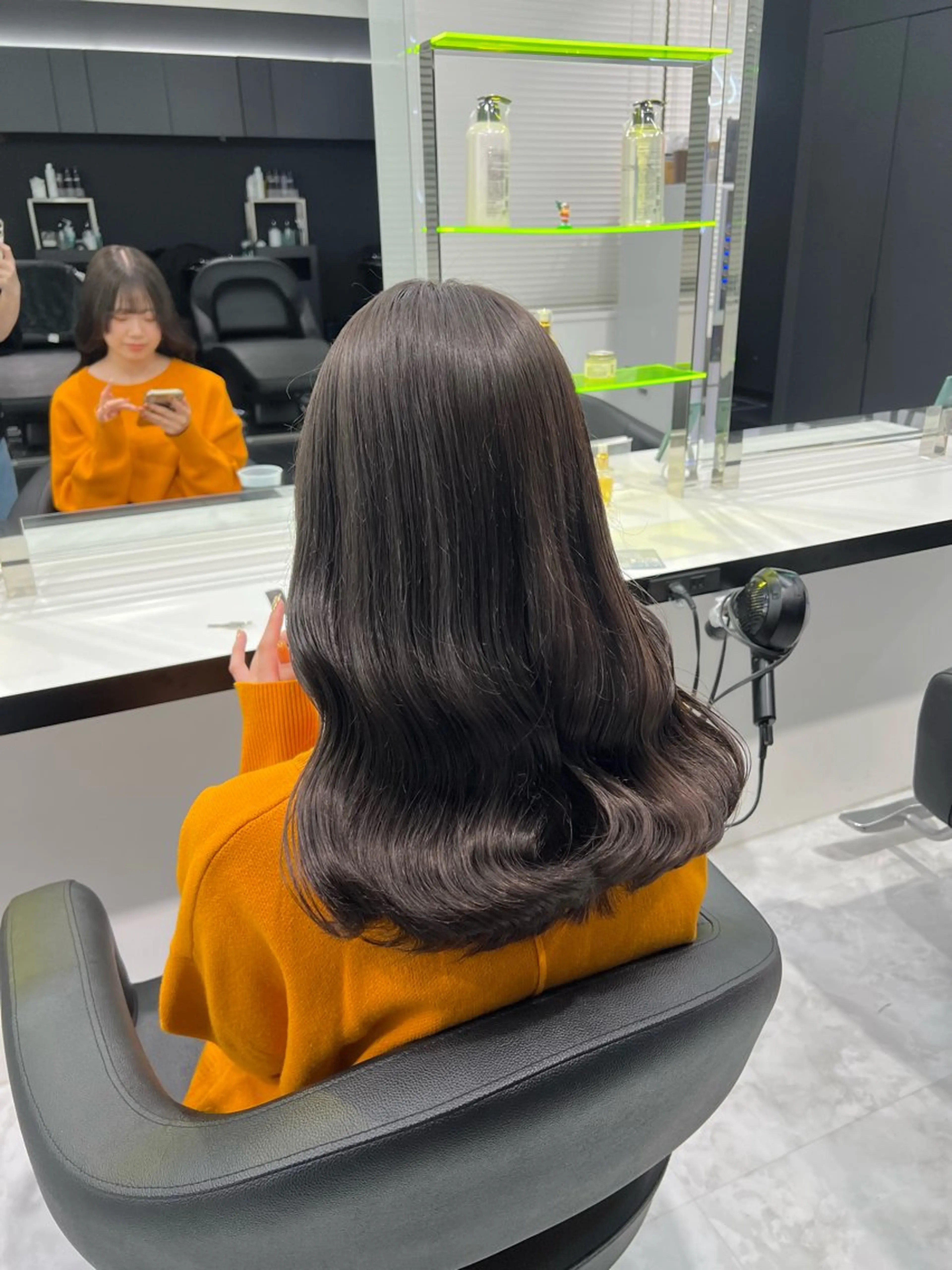 セミロング カラー ヘアカラー トリートメント ヘアセット カラー指名NO.1 🌈Neneのヘアスタイル