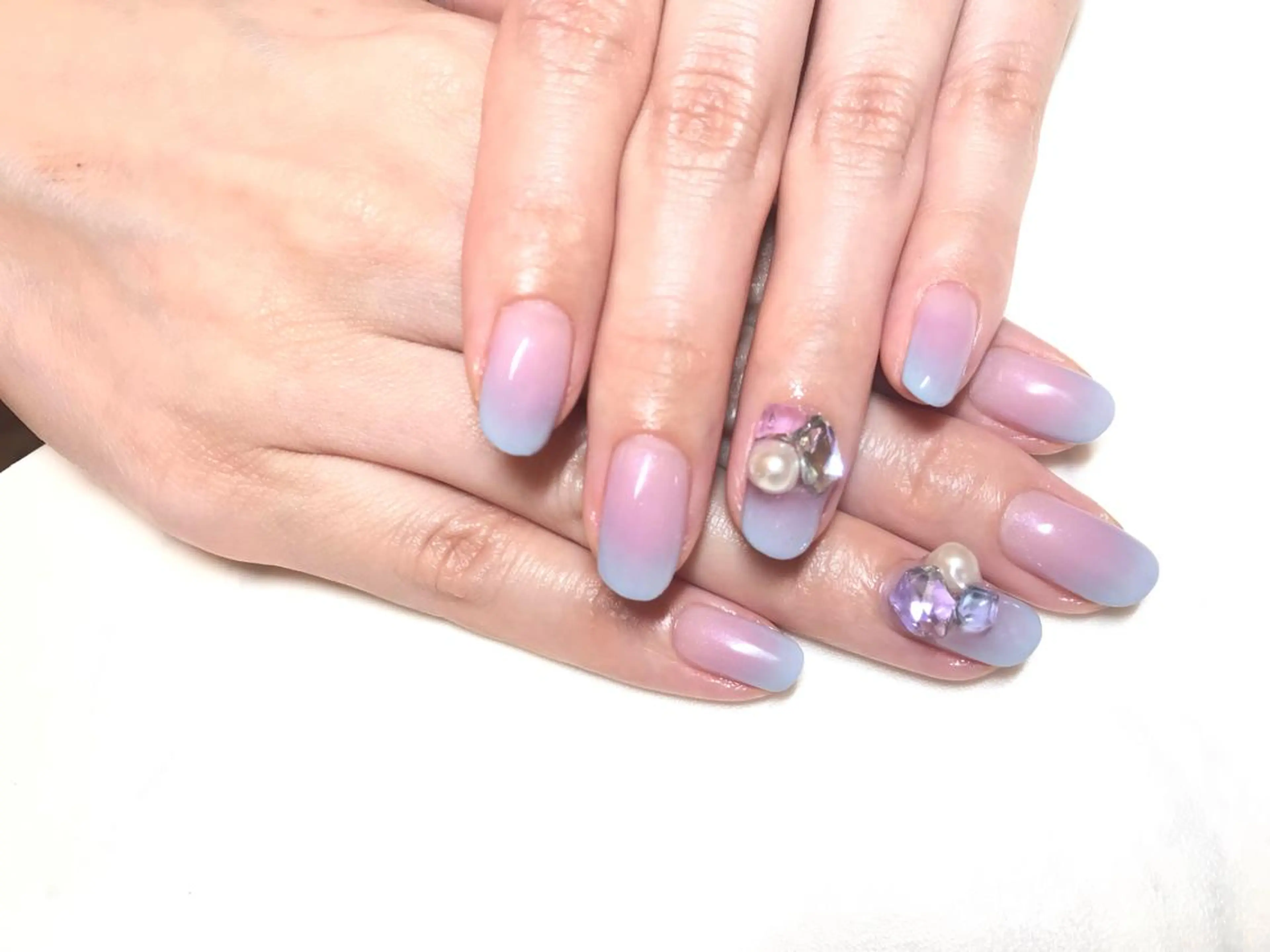 ネイル 髙城 亜紀のネイルデザイン