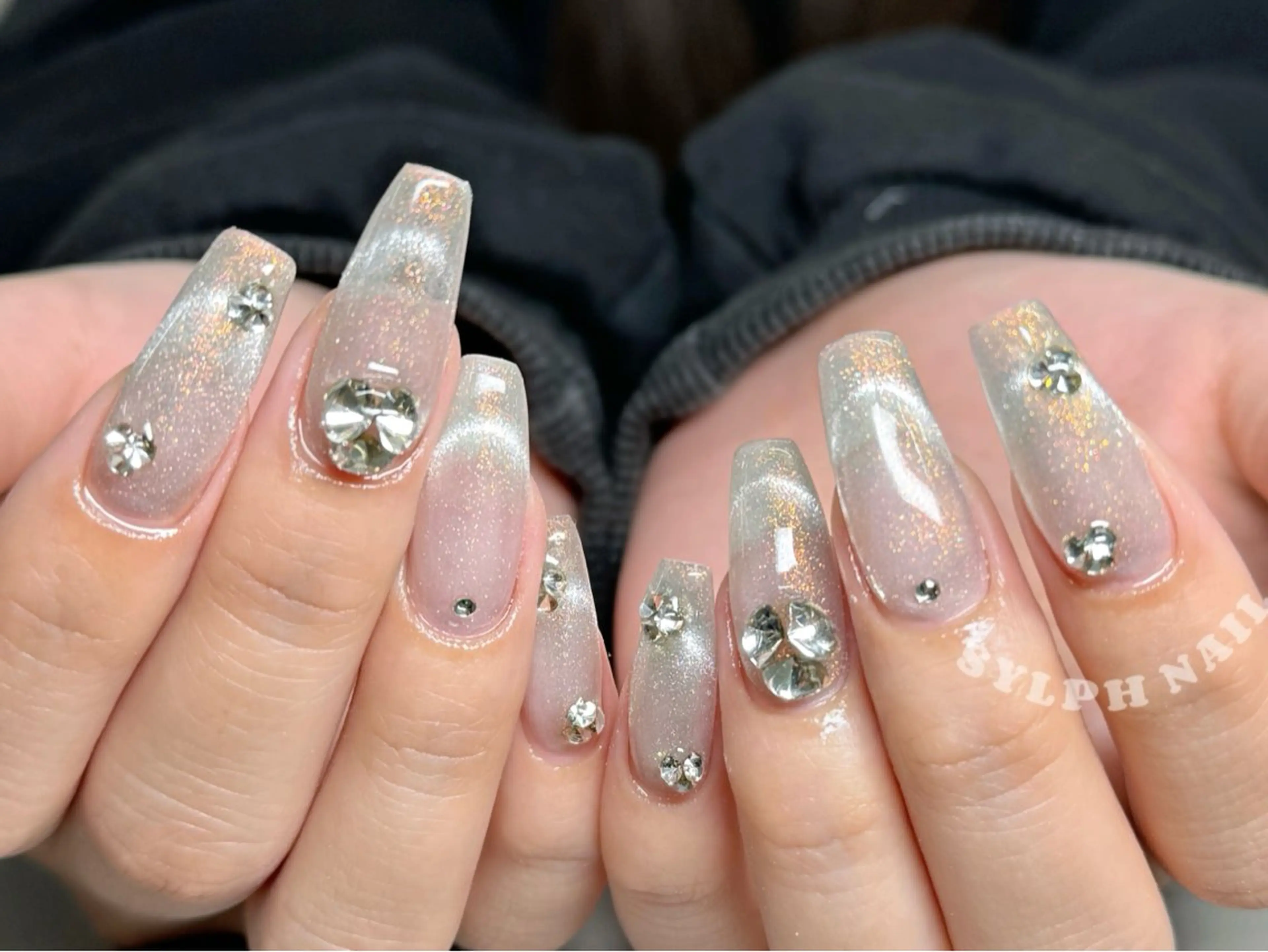 ネイル オーロラネイル 長さ出し フレンチネイル ジェルネイル ガラスフレンチ ハンドネイル Rela・S NAILのネイルデザイン