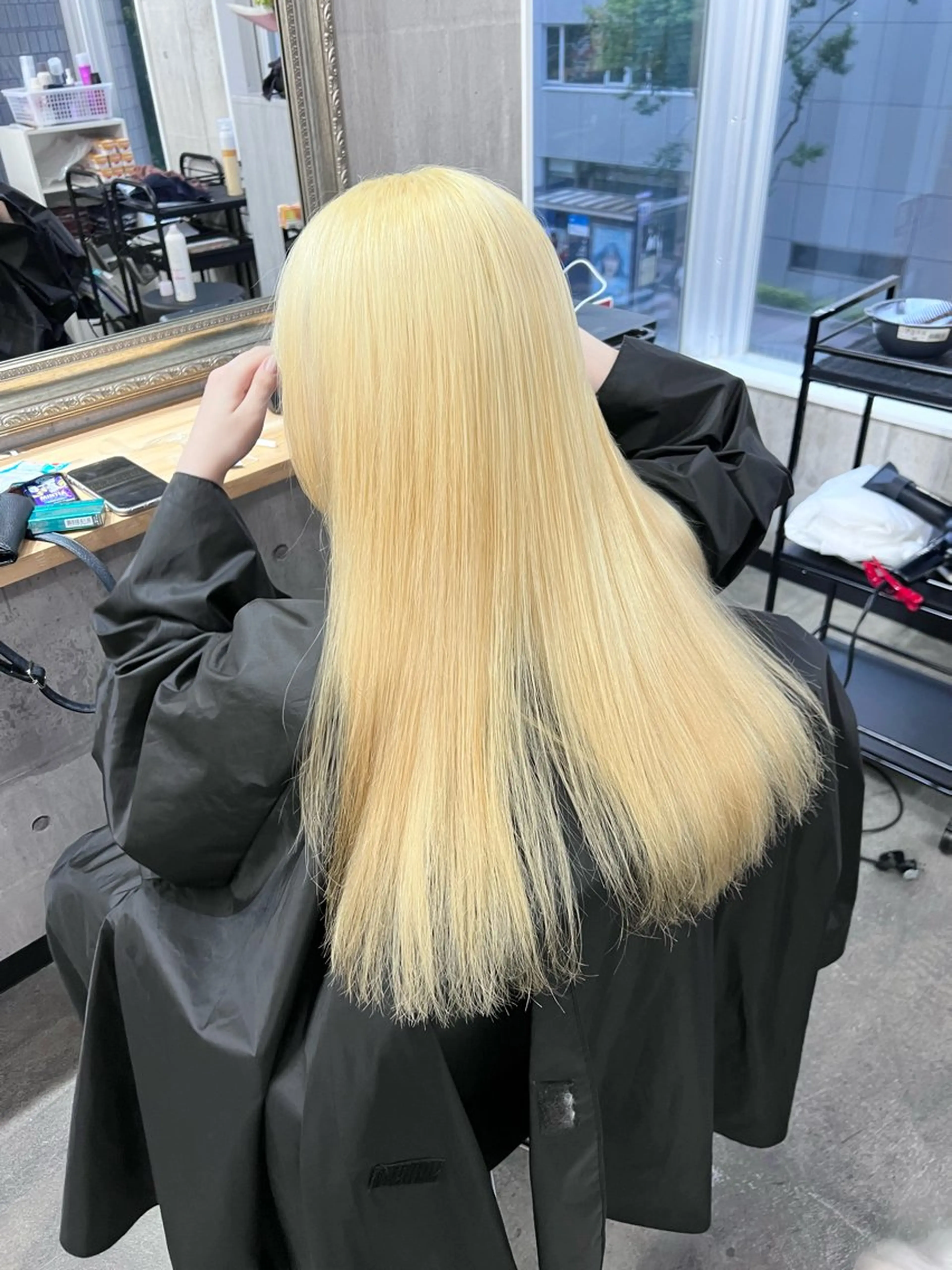 ミディアム サニーサイド大名 ダブルカラー髪質改善のヘアスタイル