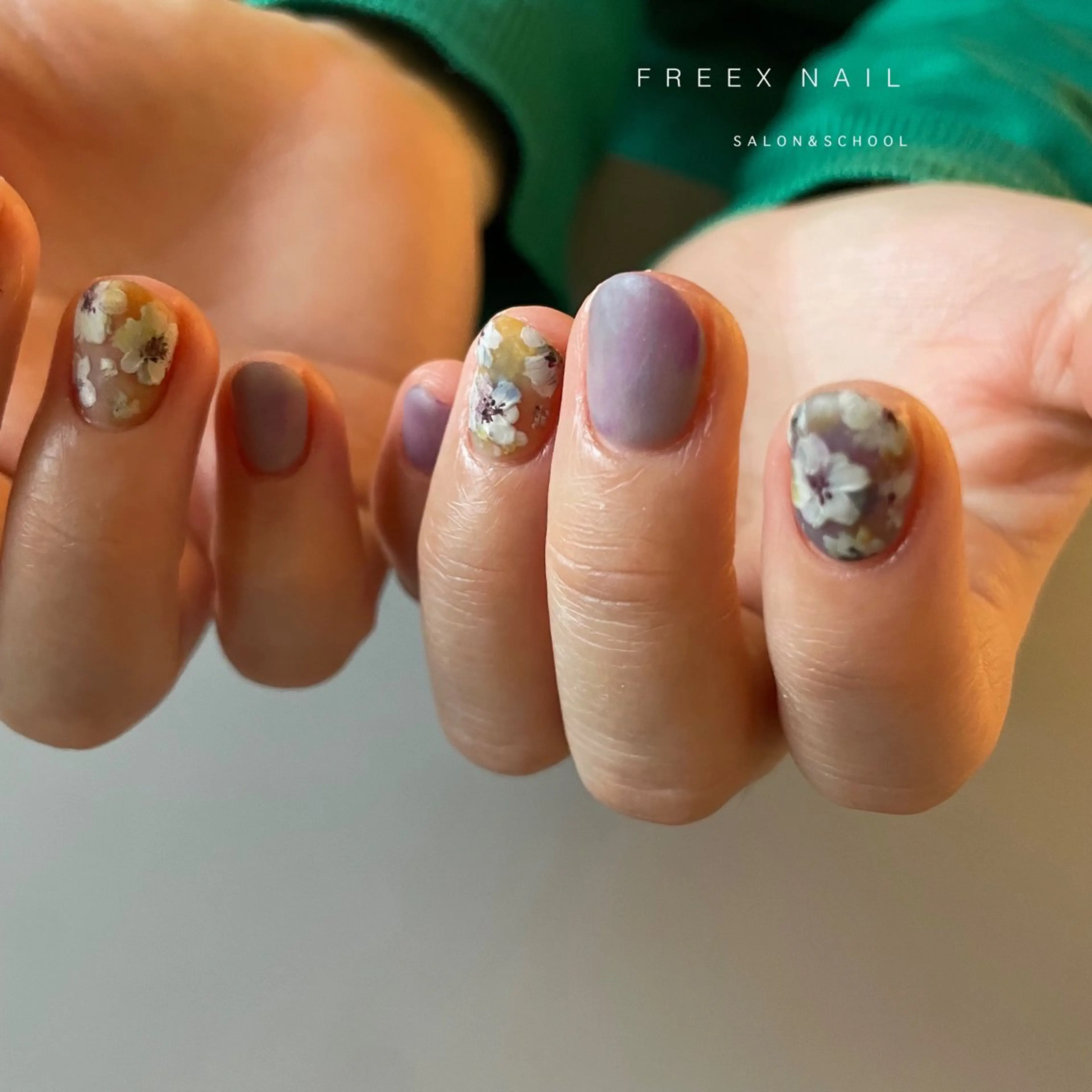 ネイル フラワーネイル ニュアンスネイル ハンドネイル ハンドケア Freex nail所属・freex nail /ニュアンス/個性派のネイルデザイン