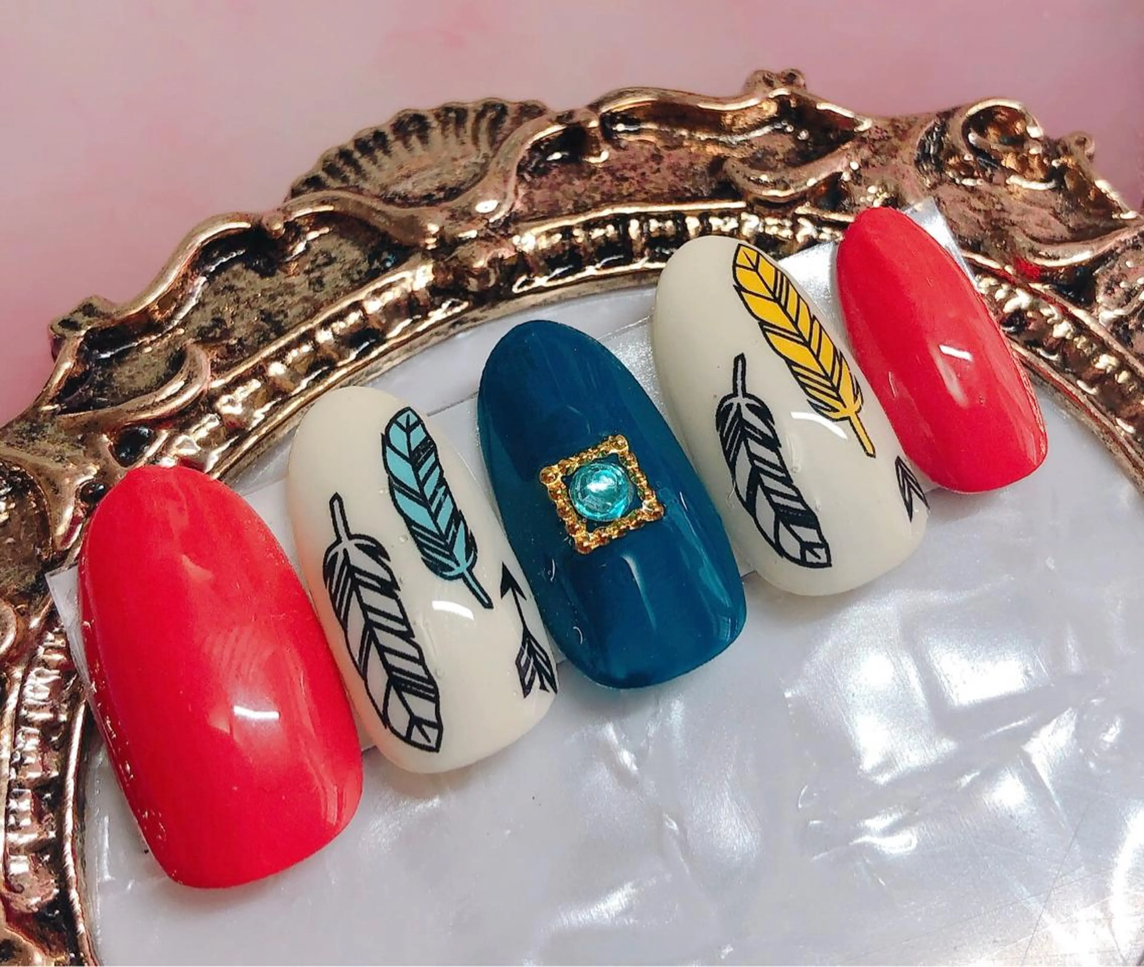 ネイル ハンドネイル CROWN プライベートサロンのネイルデザイン