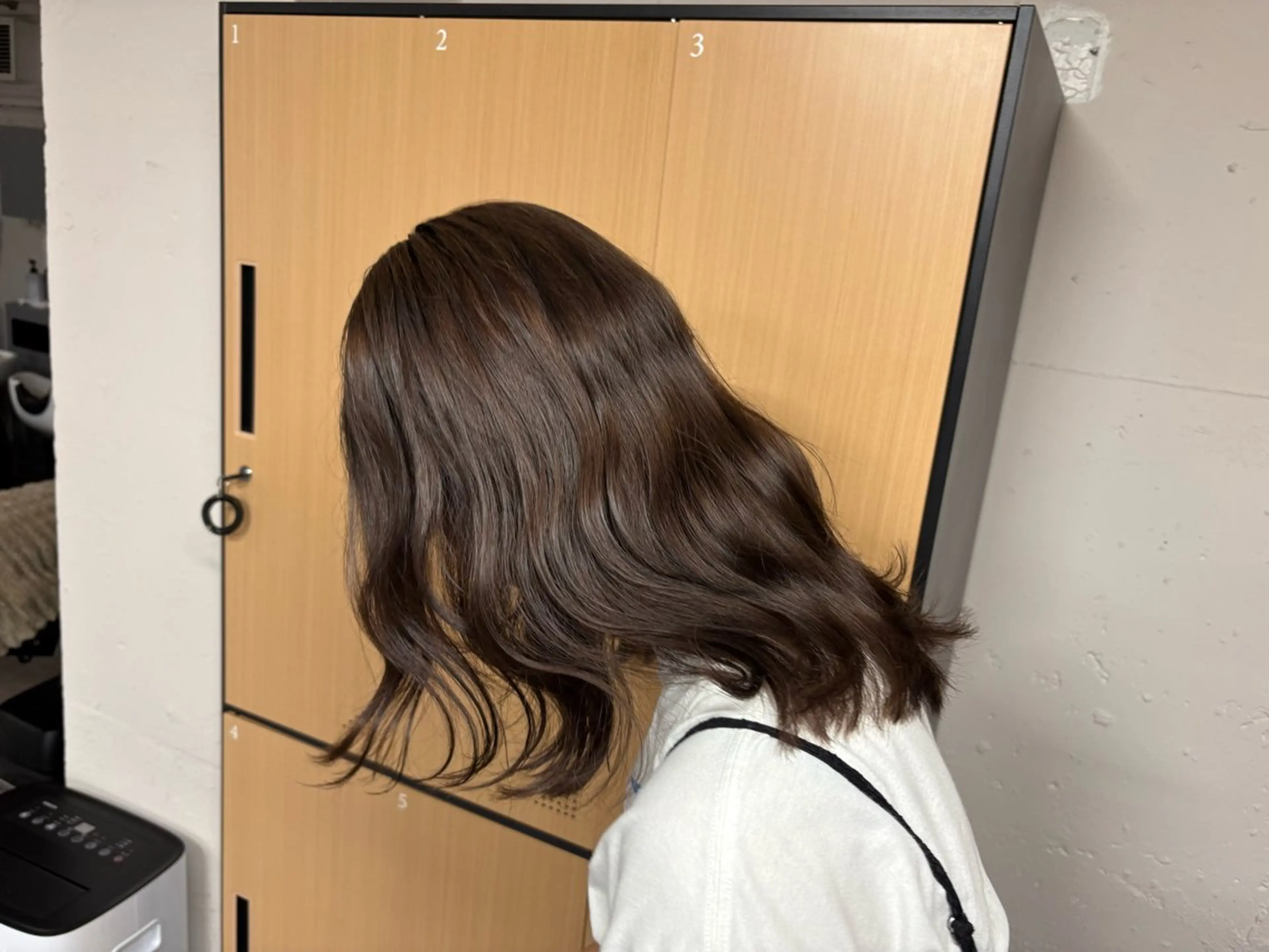 セミロング ヘアカラー tokute 中野真咲🐺のヘアスタイル