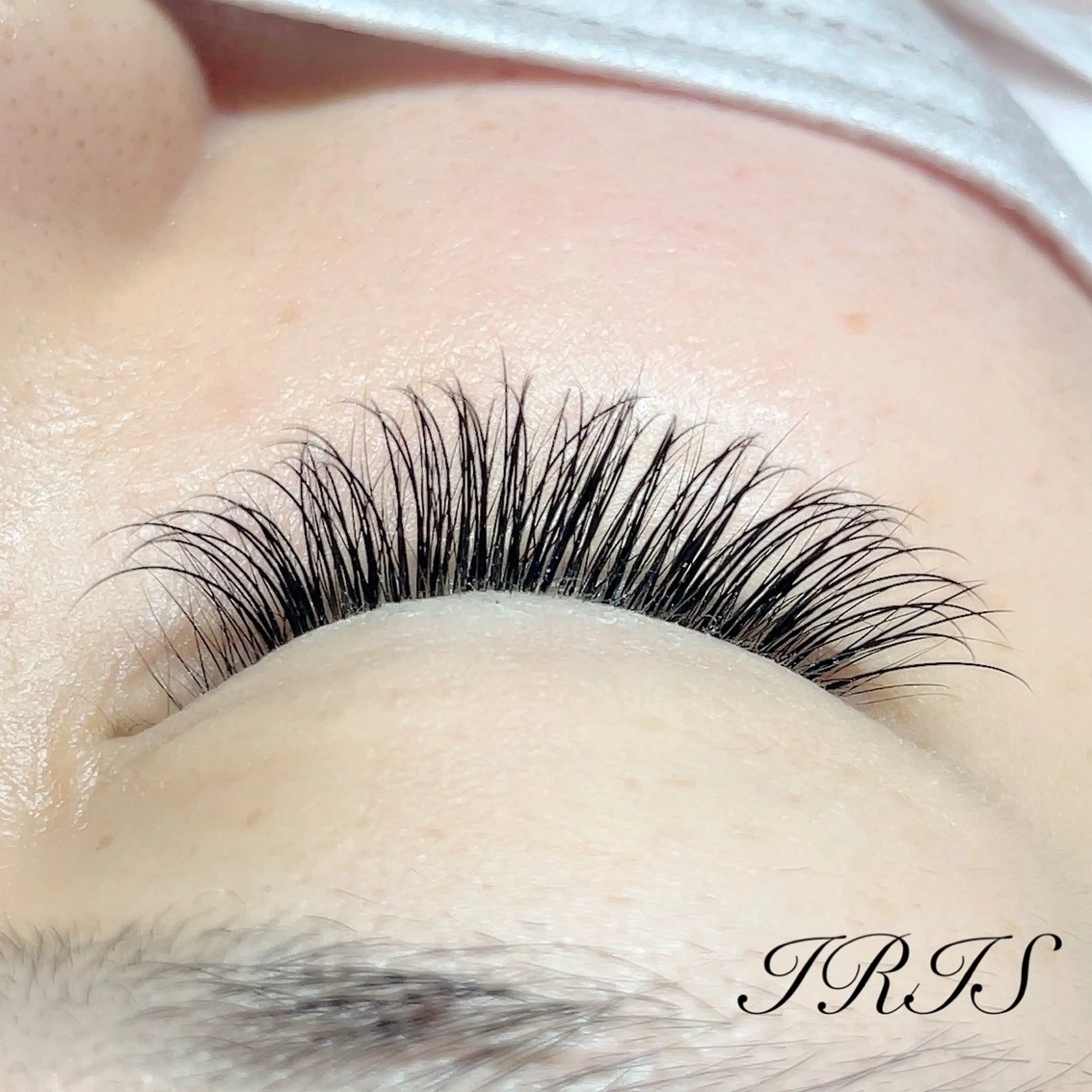 マツエク・マツパ フラットラッシュ マツエク IRIS🫧 Ayaのマツエク・マツパデザイン