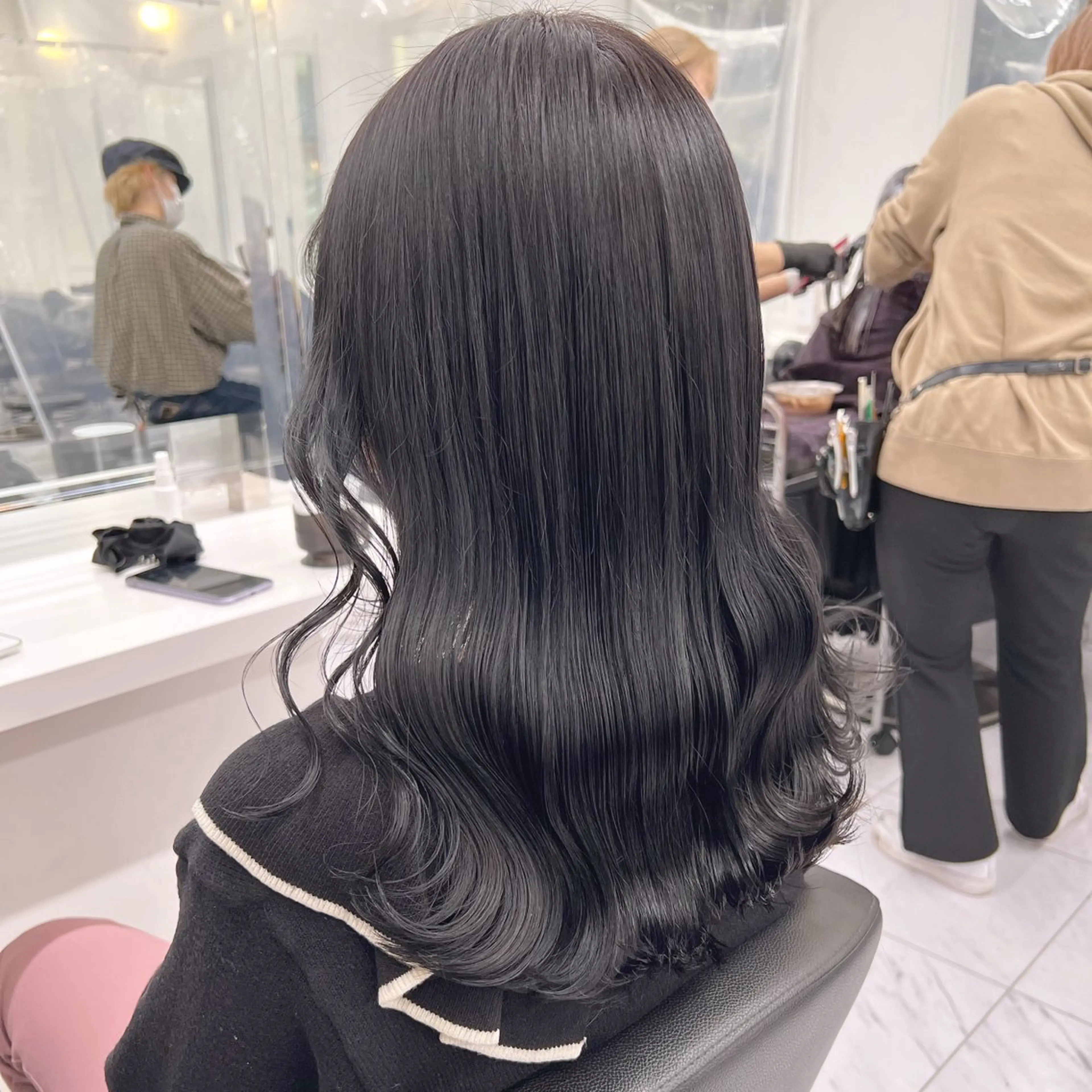 セミロング カラー ヘアカラー トリートメント ヘッドスパ ヘアセット 韓国風ベージュ🤎 赤みなし🌿横浜🤎のヘアスタイル