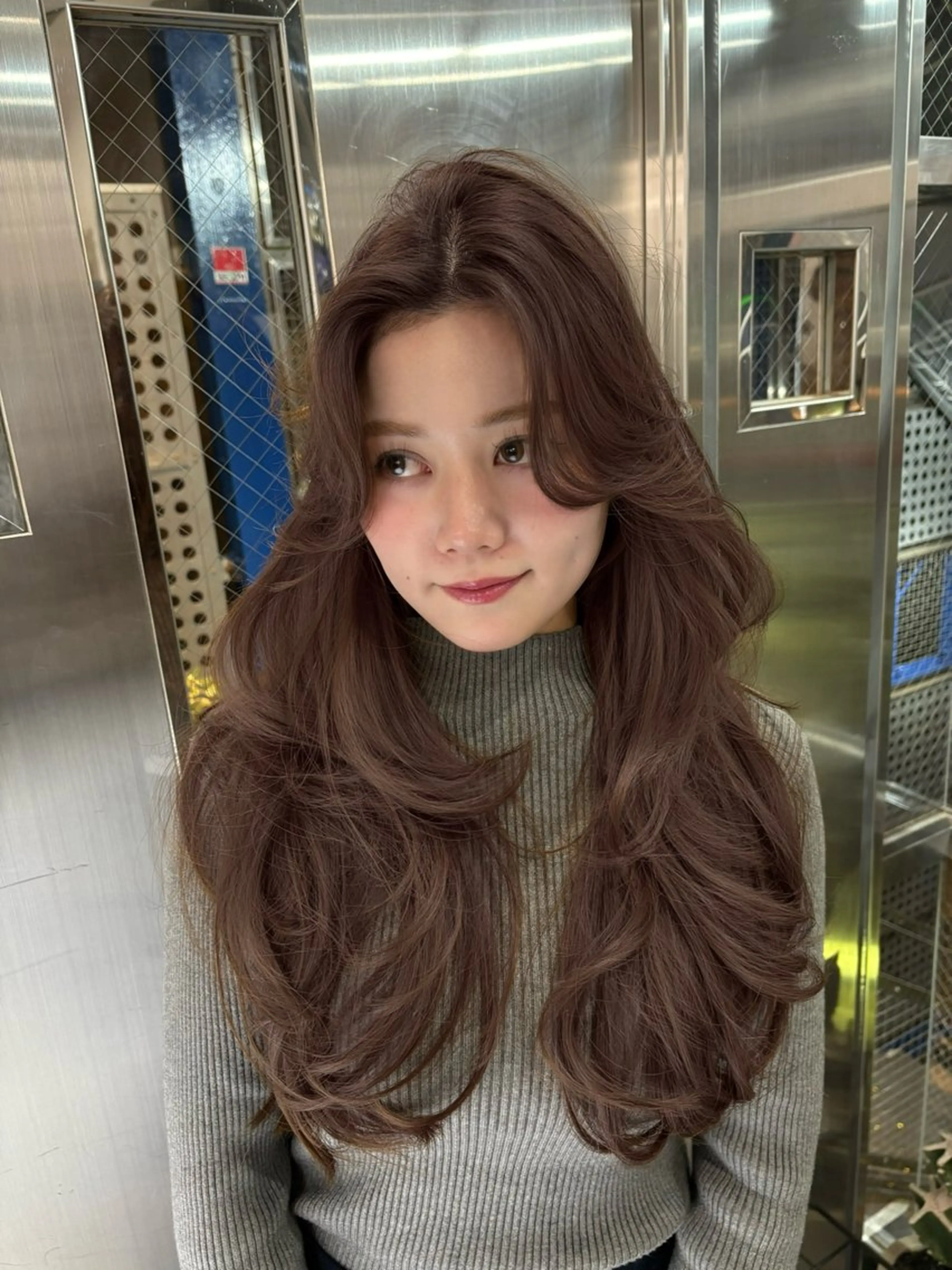 ロング カラー カット ヘアカラー 堀江/透明感 ベージュ/白川幸太のヘアスタイル