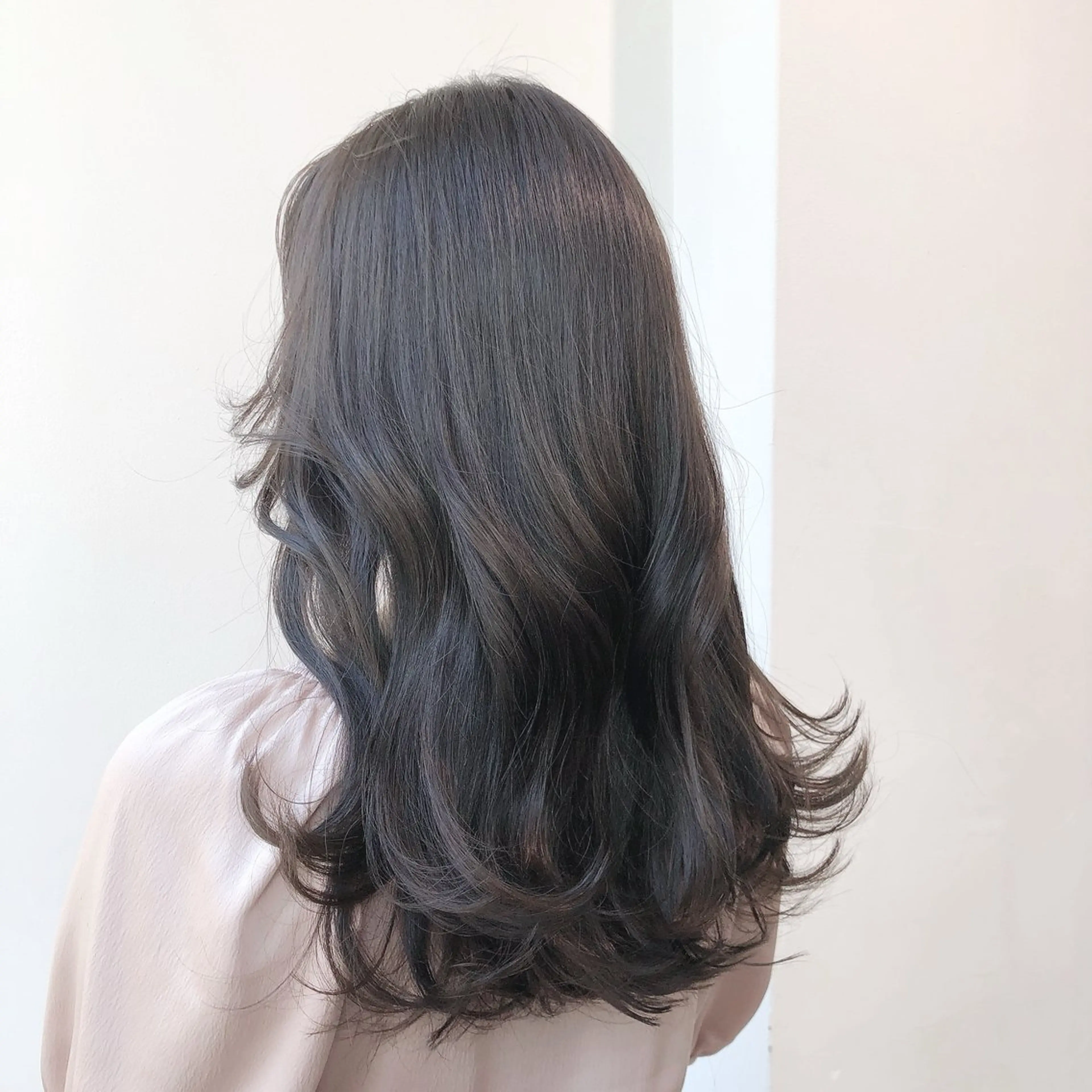 ロング カラー アッシュ アッシュブラウン ベージュカラー ブリーチ ブラウンカラー カット ヘアカラー トリートメント ヘッドスパ ヘアセット 𓏸レイヤー髪質改善 透けカラーカノン🫧のヘアスタイル