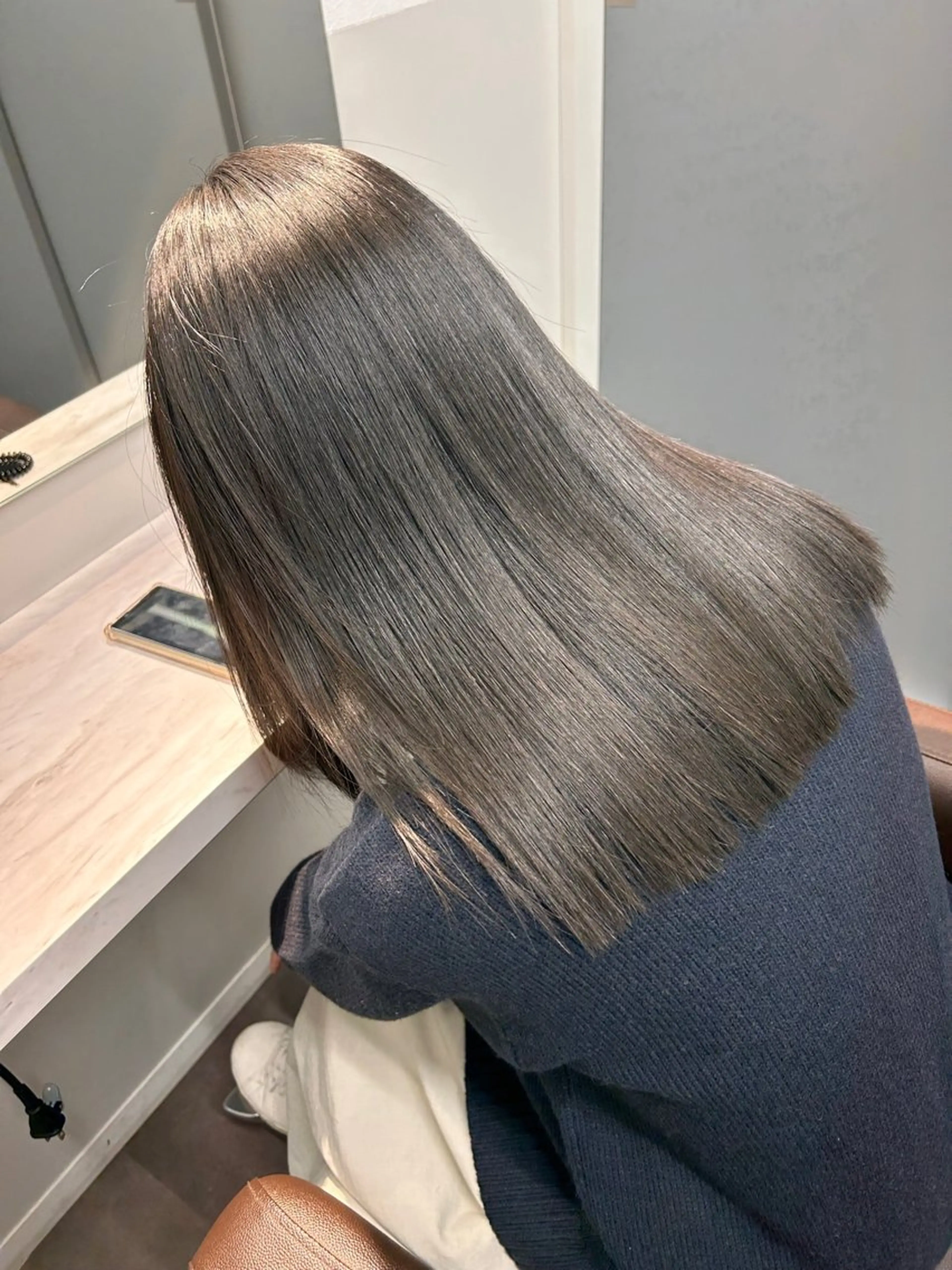 ミディアム カット トリートメント SALOWIN新宿三丁目 Frente店所属・薄田 珠美のヘアスタイル