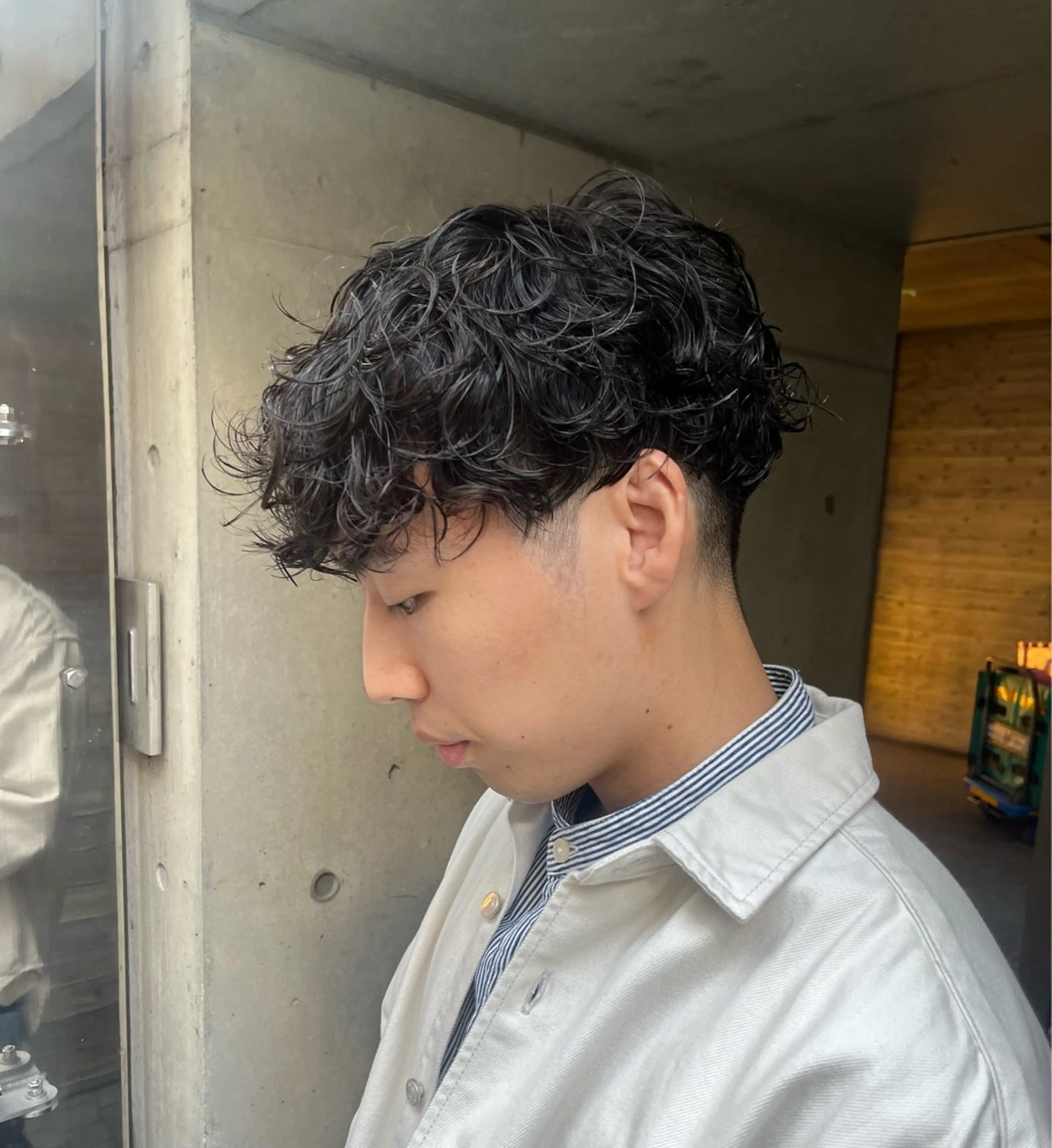 ショート パーマ メンズ メンズパーマ スパイラルパーマ カット パーマ SCENEbyRAD helmのヘアスタイル