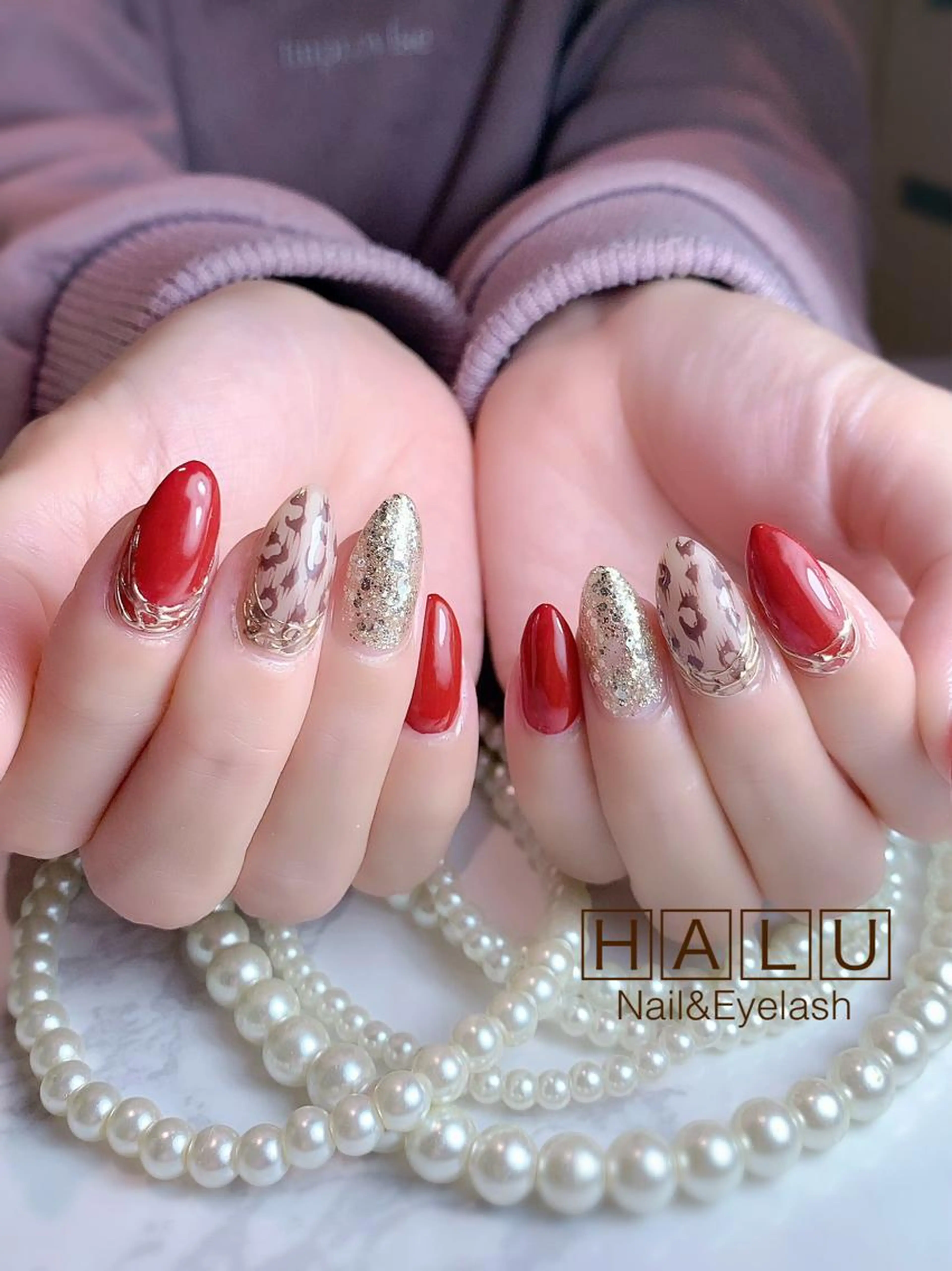 シンプルアート✨ リピ様4週間以内の付替オフ無料🍀 フットの場合は6週間以内なら付替オフ無料🍀の写真