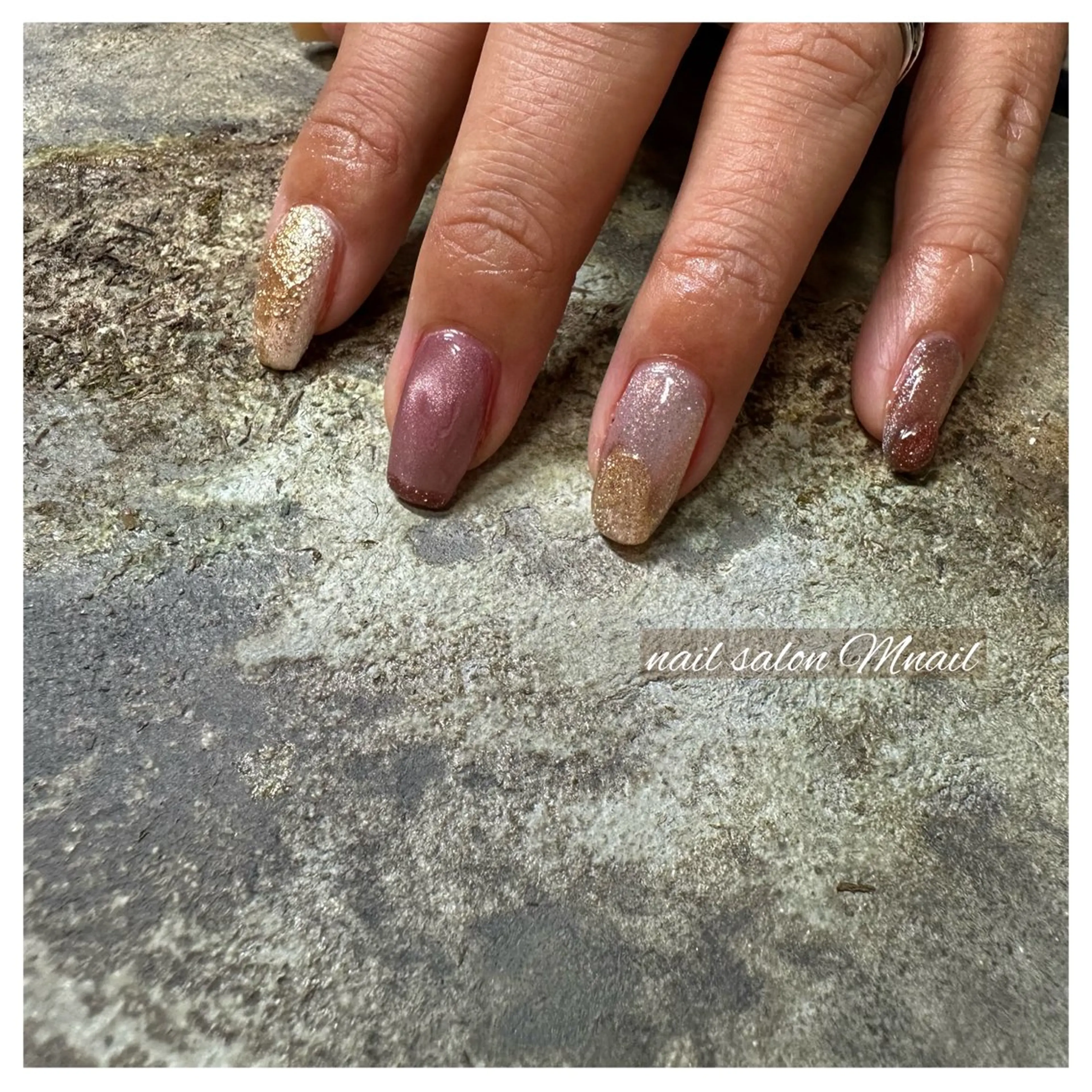ネイル フラッシュネイル ゴールド Mnail ちひろのネイルデザイン