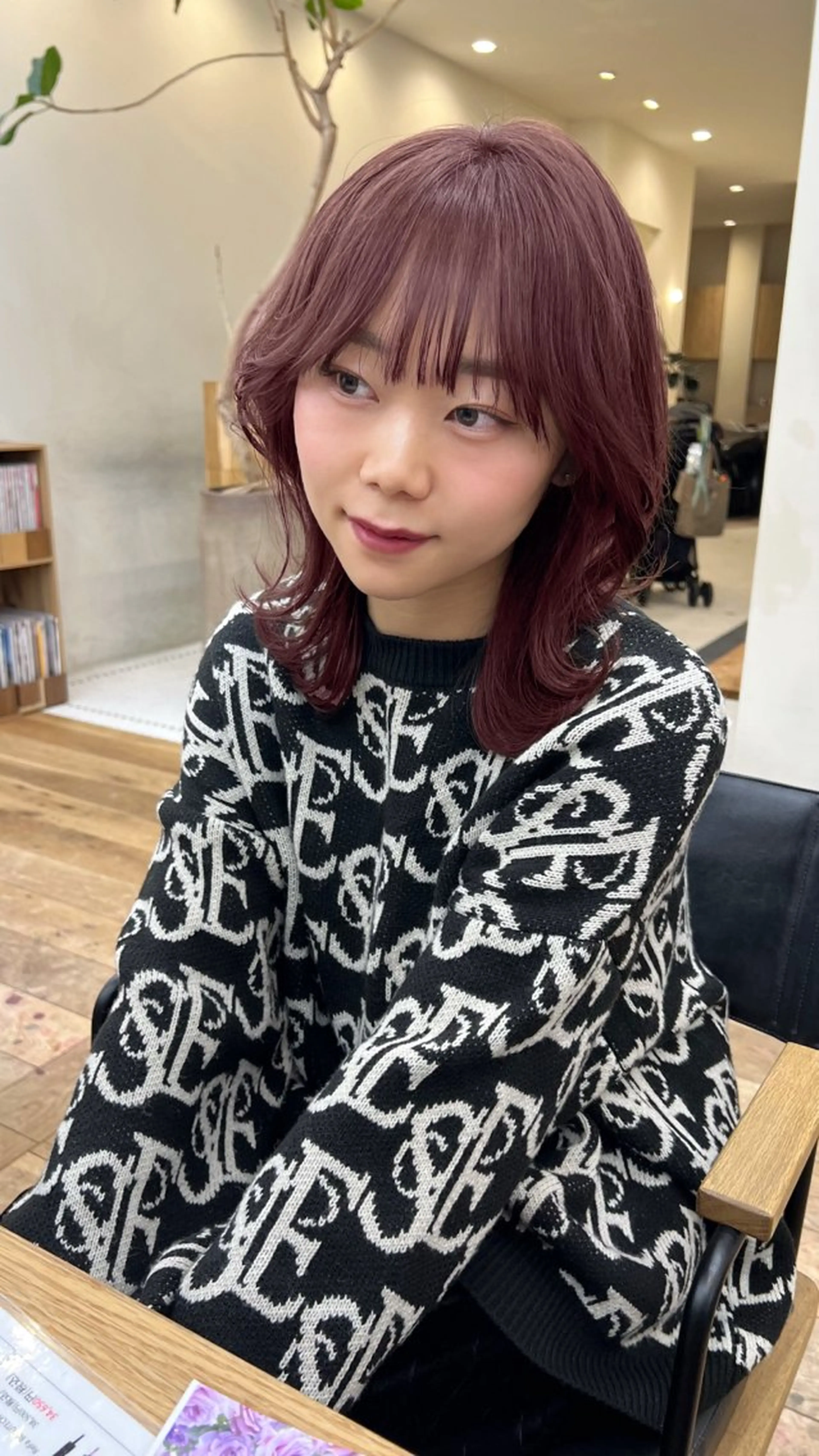 ミディアム カラー 抜きっぱなしブロンド /ハイトーン/カナタのヘアスタイル