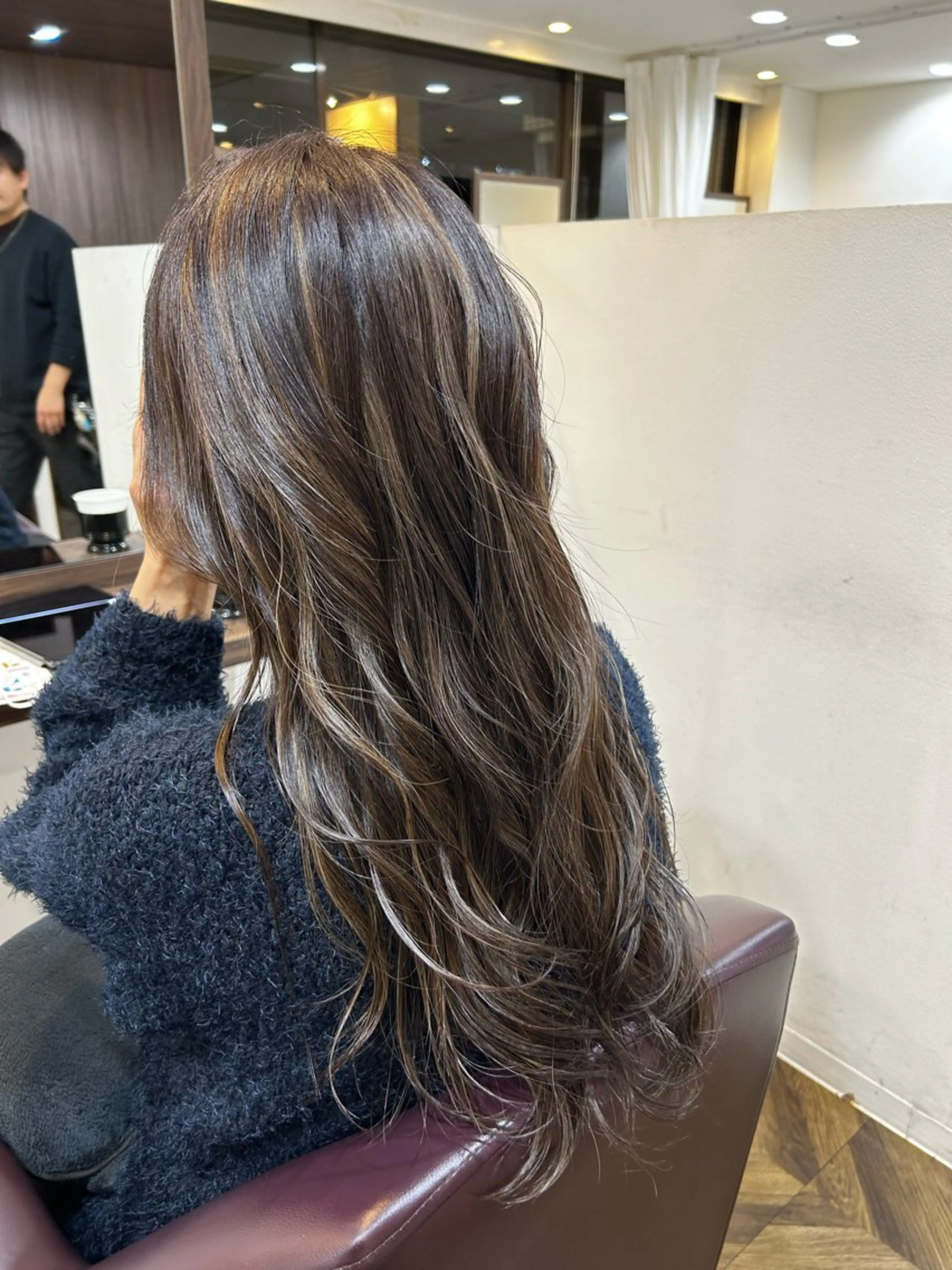 ロング カラー 上田 愛來のヘアスタイル