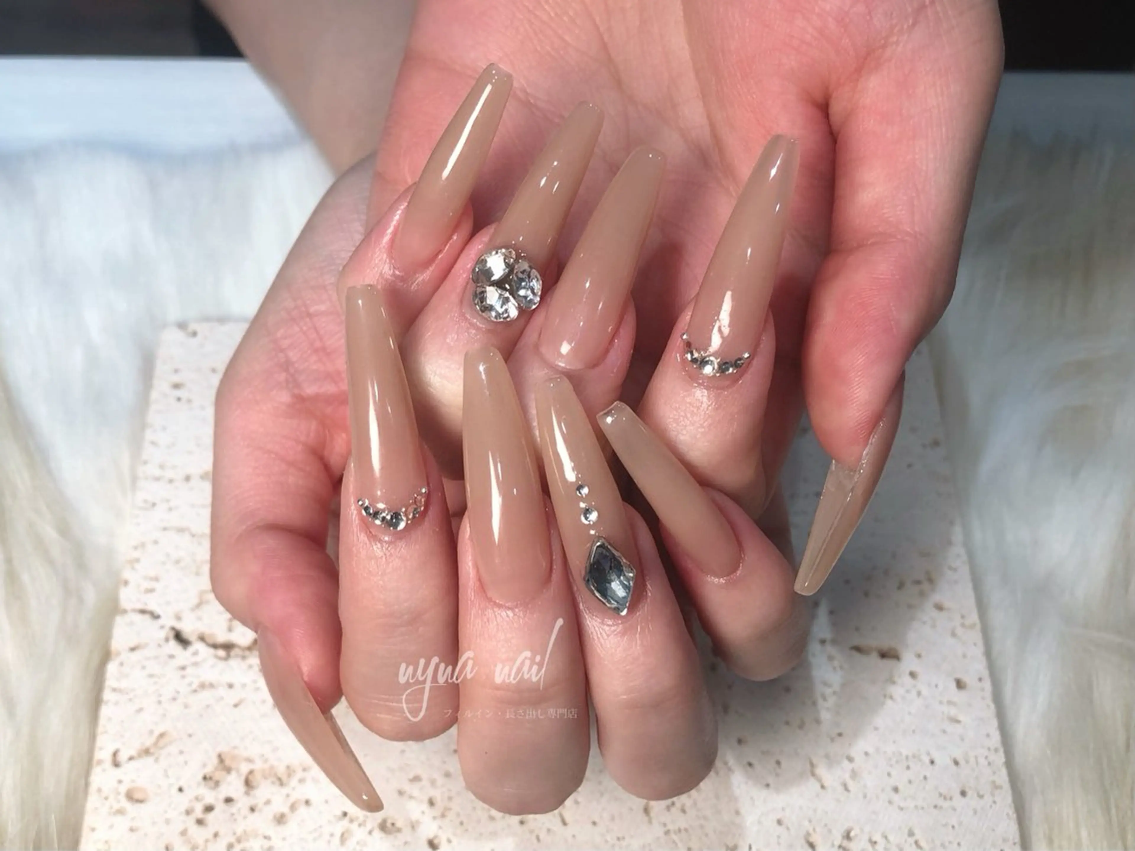 ネイル ハンドネイル 長さ出し専門 nynaのネイルデザイン