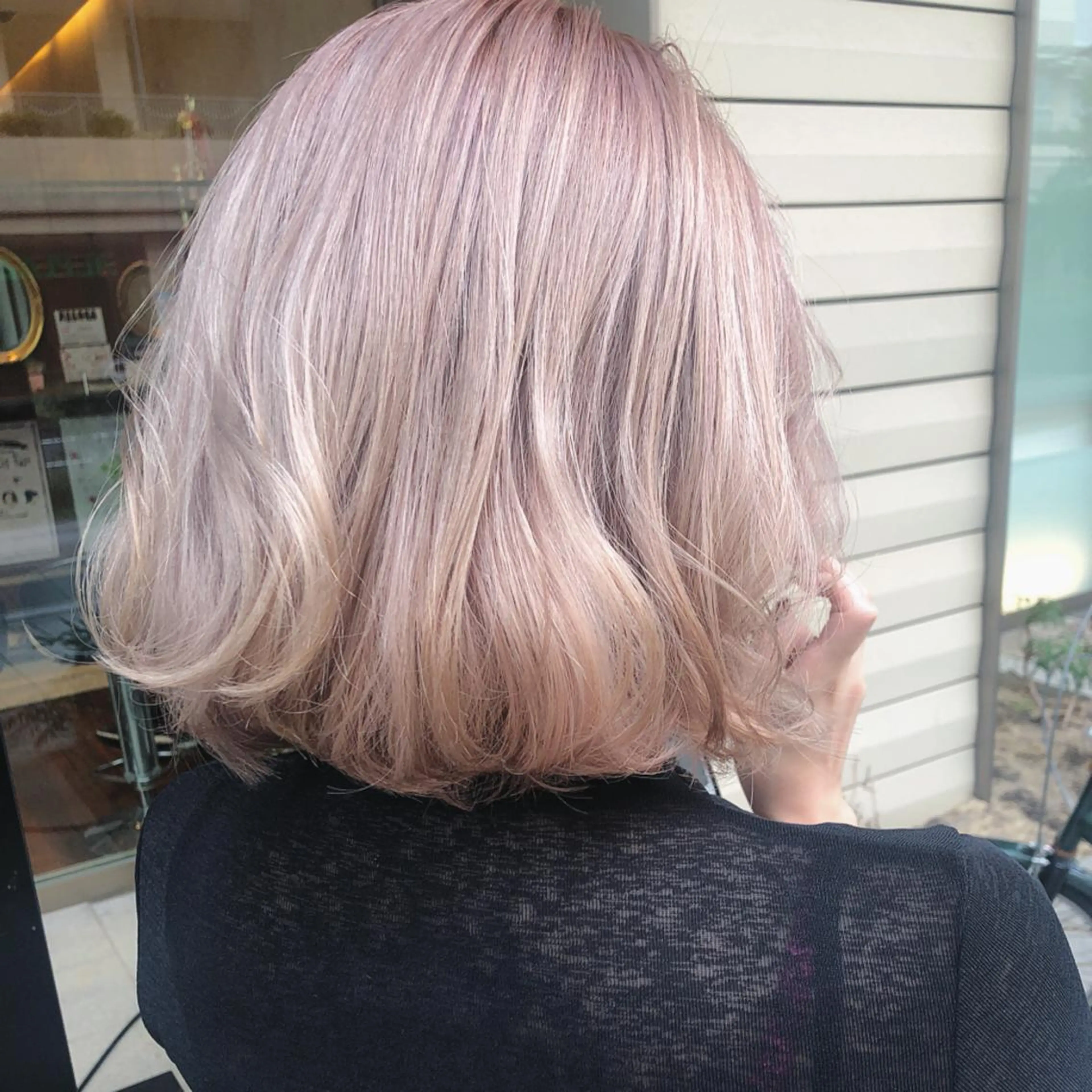 ショート カラー パーマ ヘアアレンジ ネイル マツエク・マツパ ブリーチ ヘアカラー トリートメント ニシダヒカリ🌙 髪質改善×似合わせのヘアスタイル