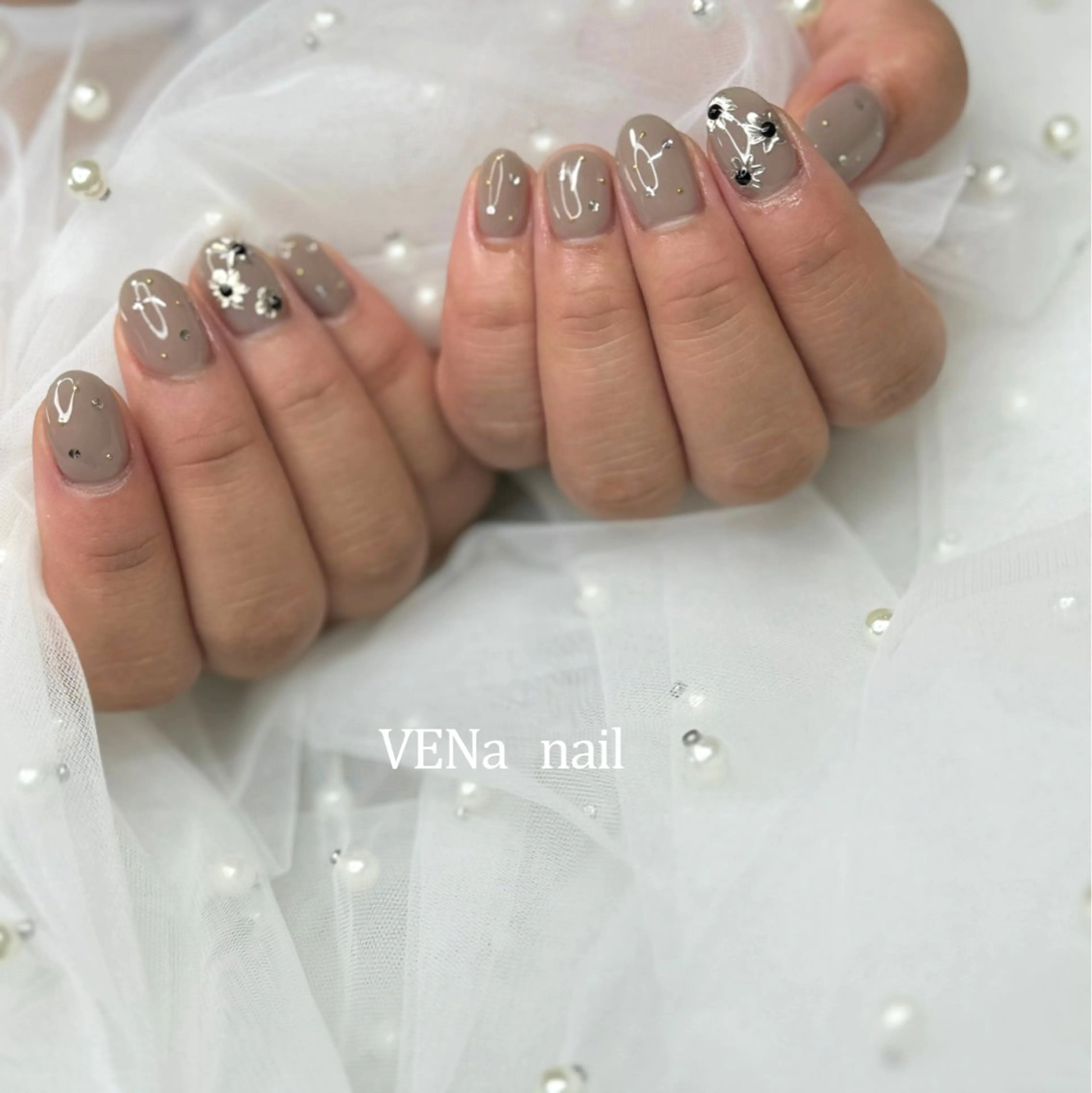 ネイル フットネイル ワンカラーネイル ハンドネイル VENa eye＆ nail salonのネイルデザイン