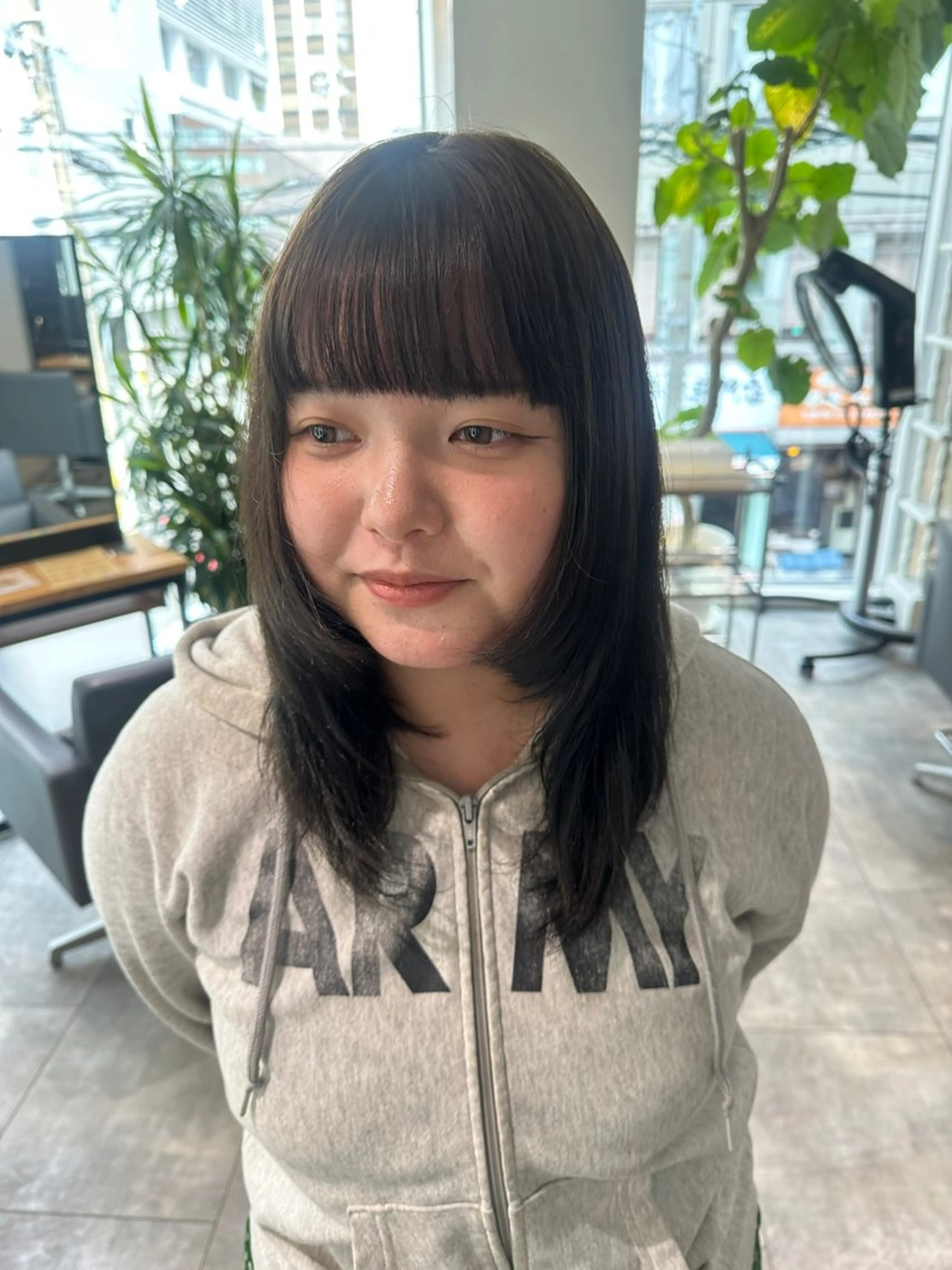 セミロング カラー オリーブカラー ヘアカラー 渚音 nanoのヘアスタイル