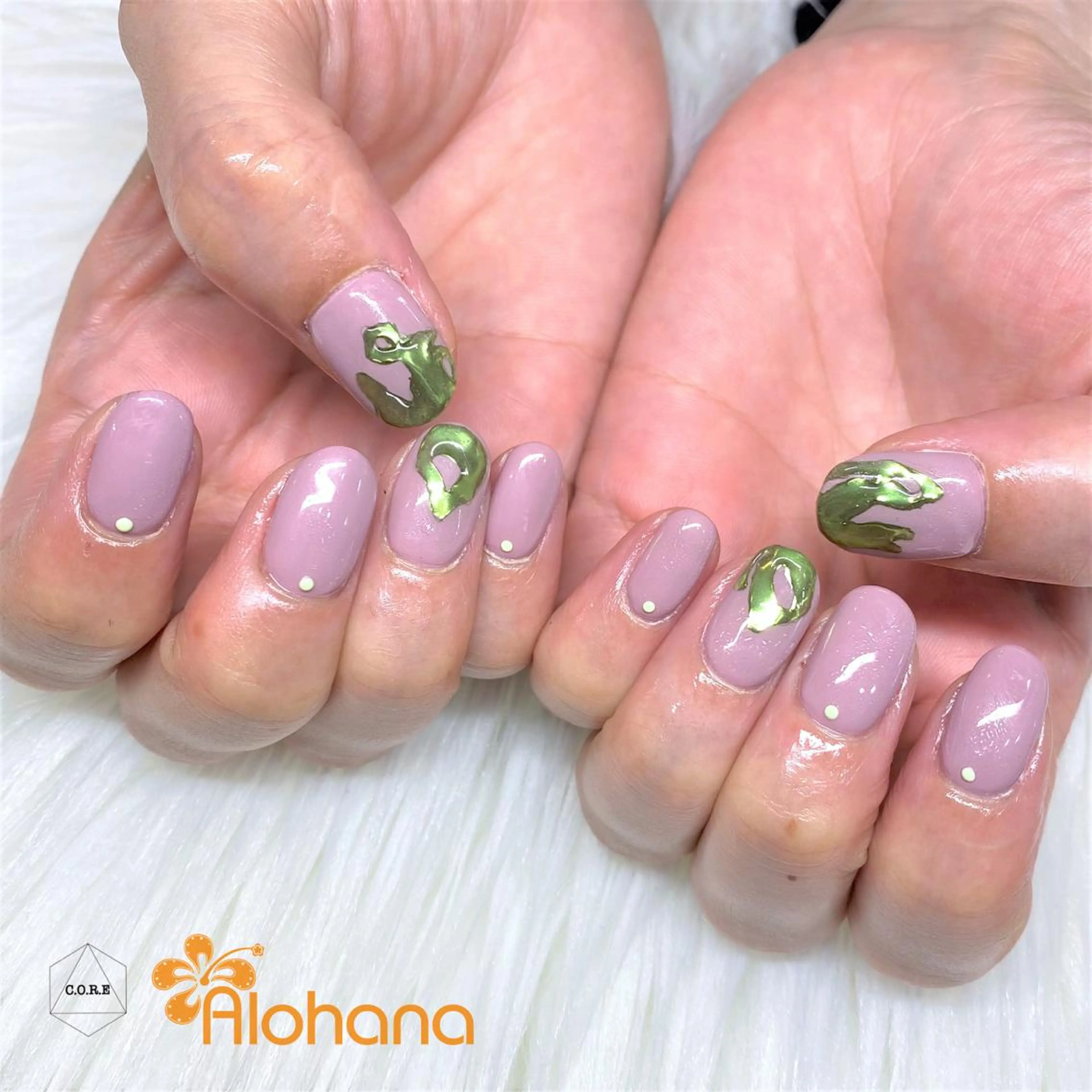 ネイル ミラーネイル ハンドネイル Alohana Minaのネイルデザイン