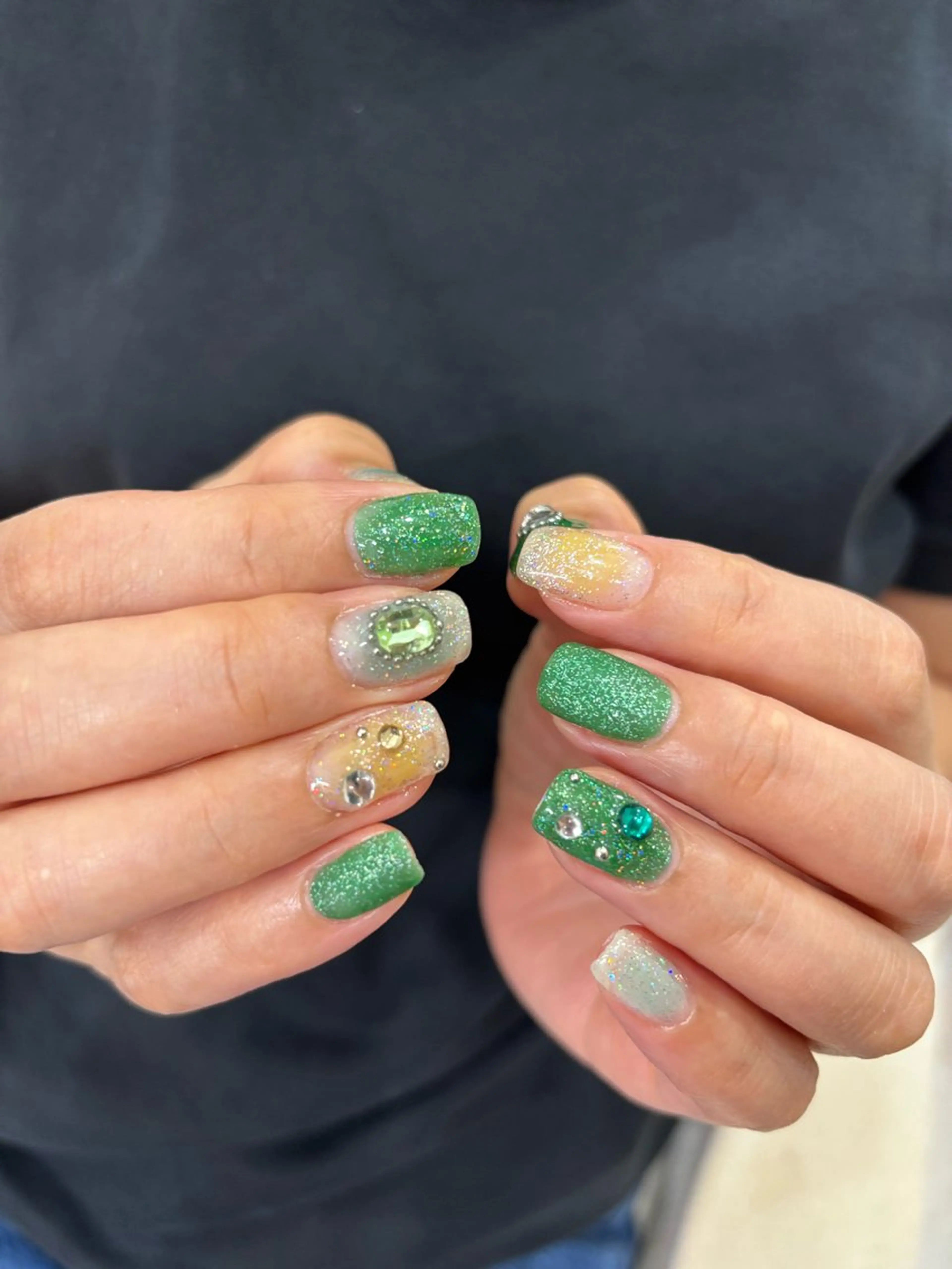 ネイル グリーン ハンドネイル THREE nail 長谷川のネイルデザイン