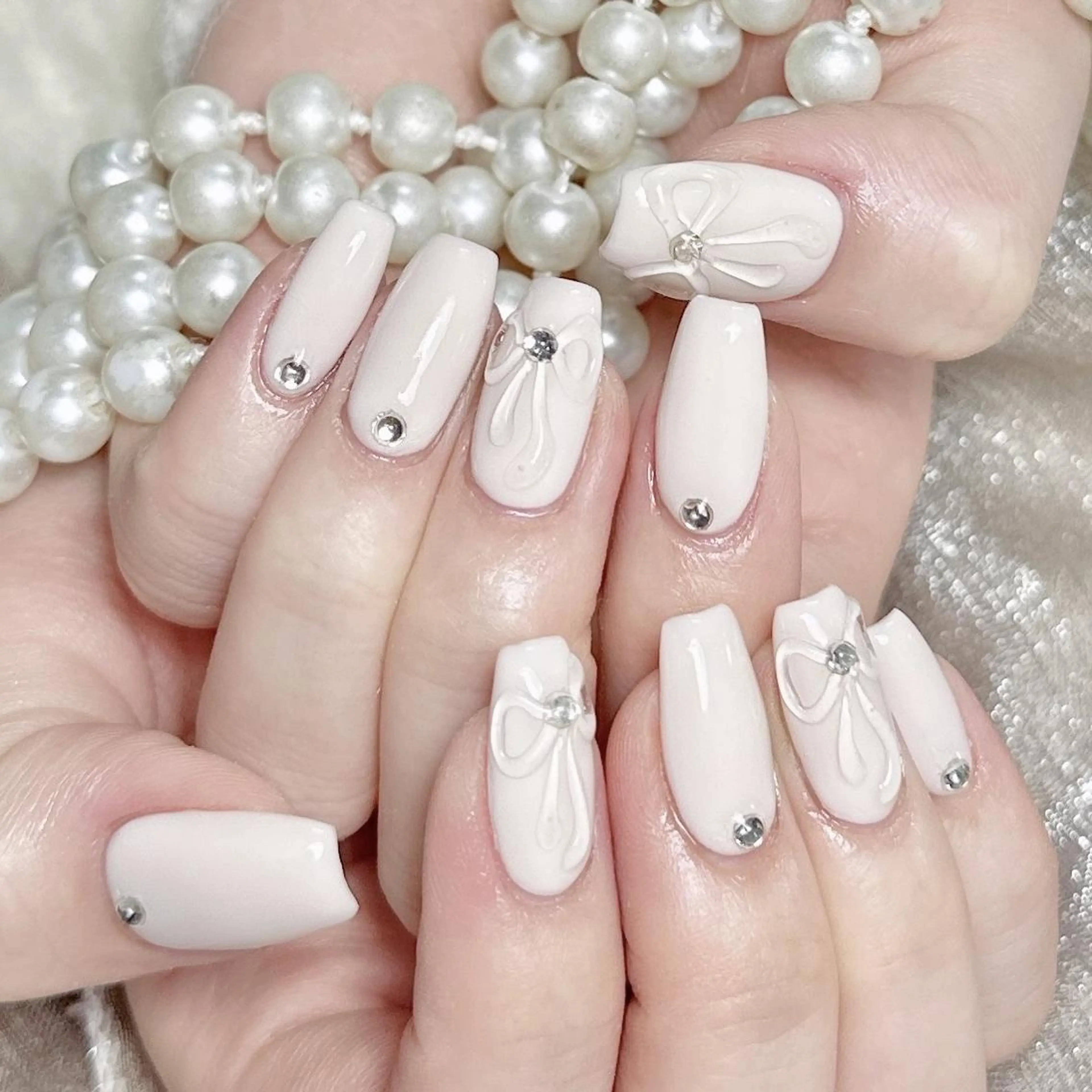 ネイル ハンドネイル ハンドケア Queenie 🦋のネイルデザイン