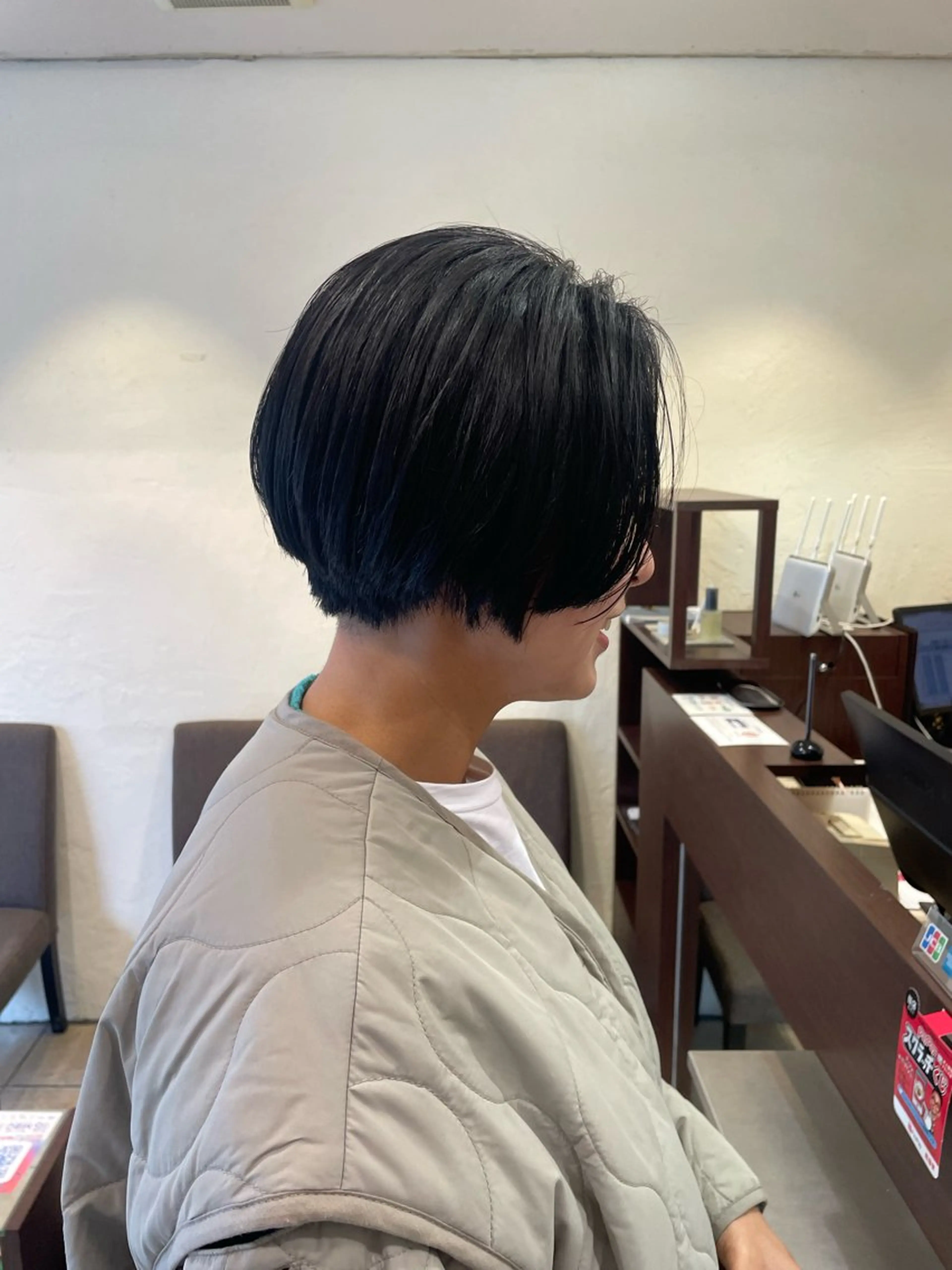 ショート カット ヘアカラー 桑田 新菜のヘアスタイル