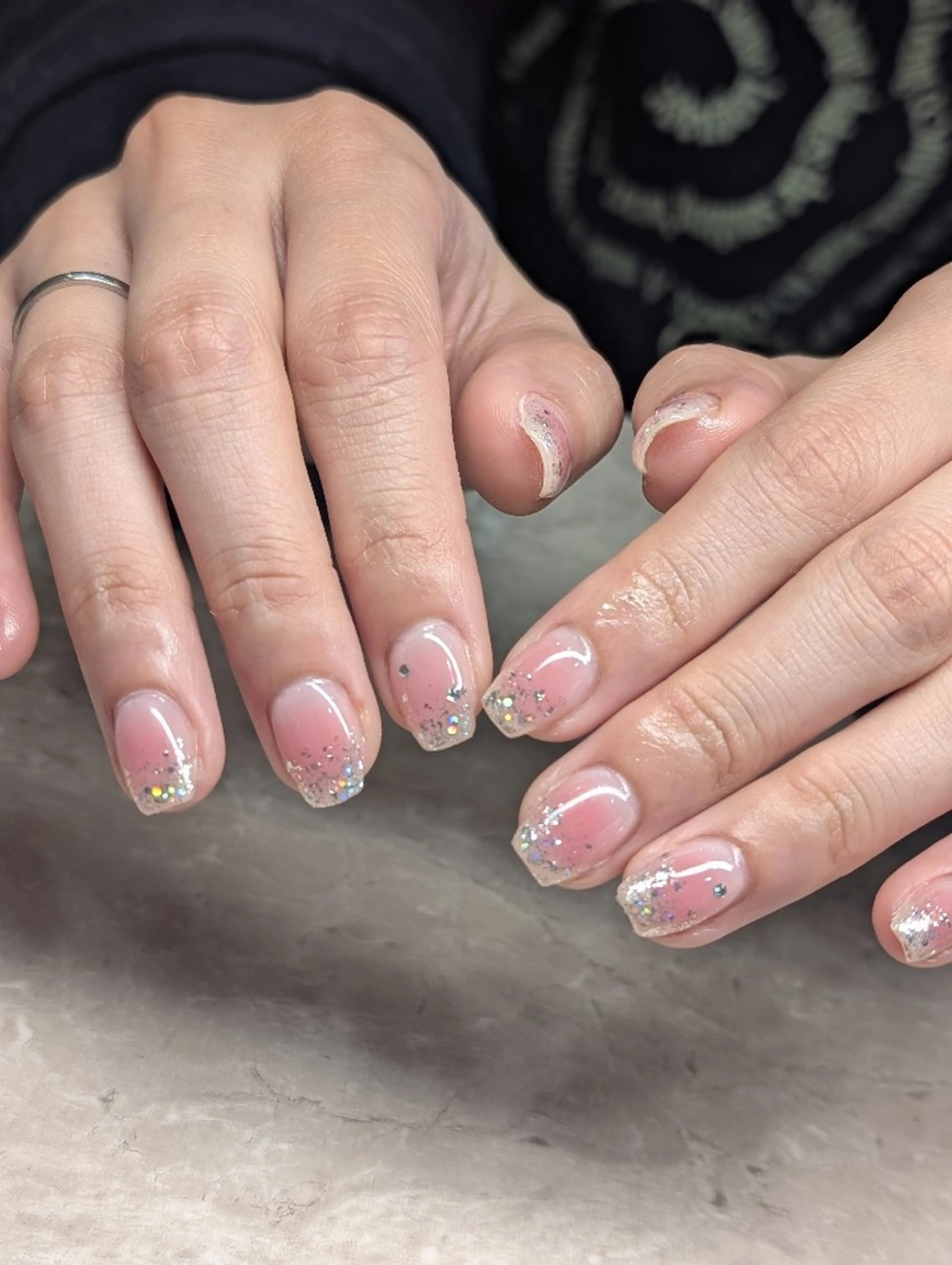 ネイル チークネイル ラメ(グリッター) ハンドネイル 8andyu nail♡のネイルデザイン