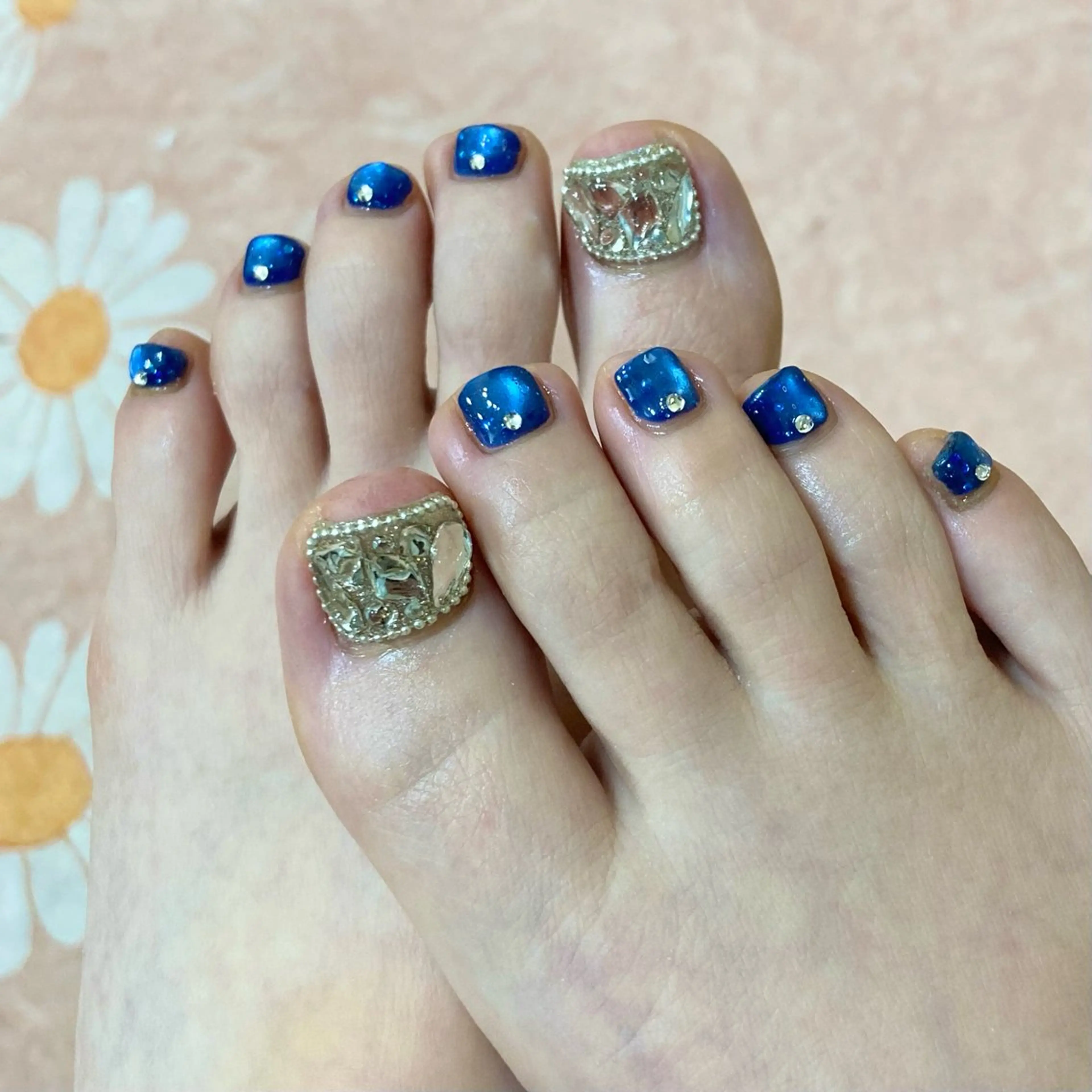 ネイル フットネイル Legit nail salonのネイルデザイン